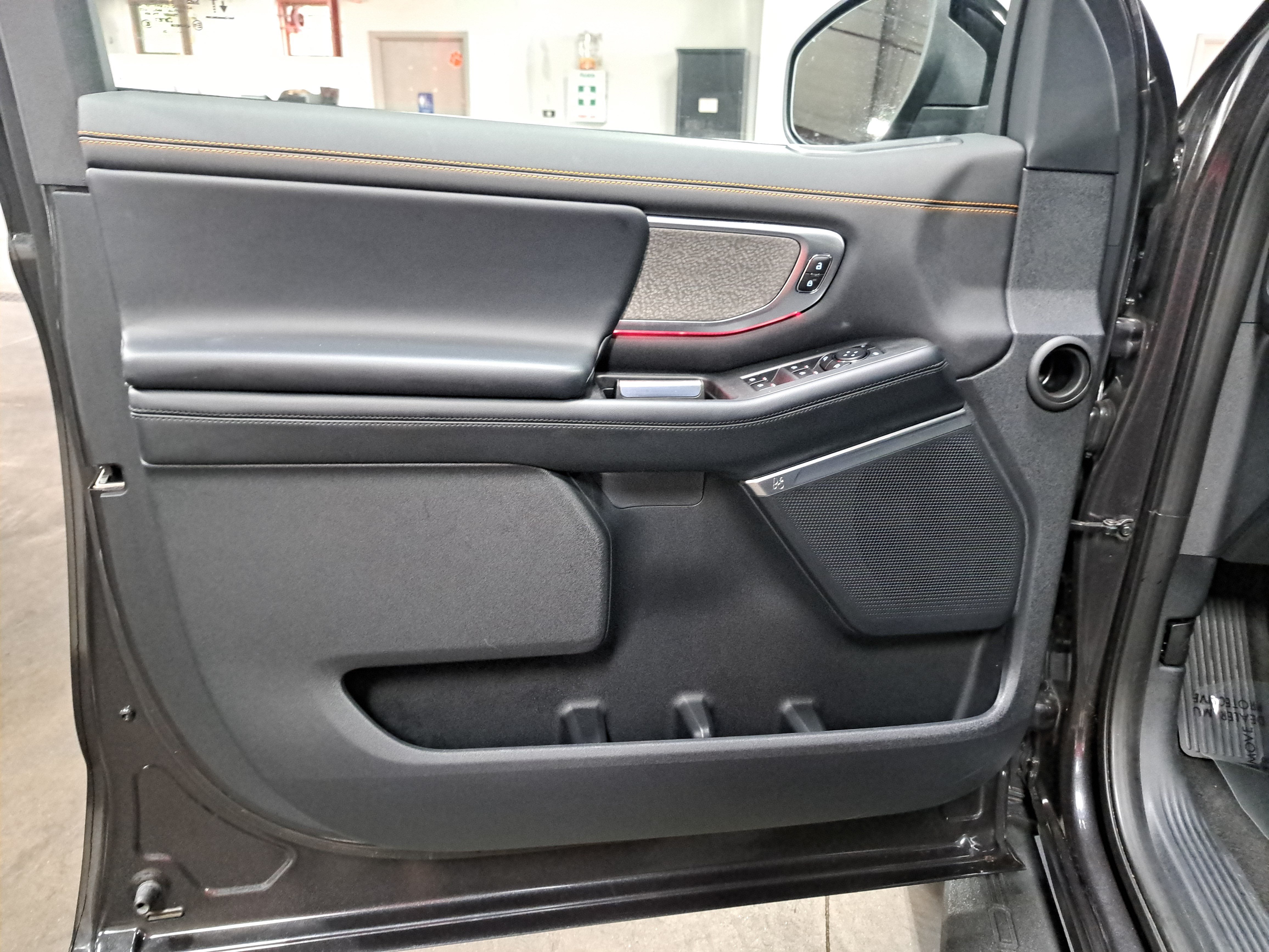 2025 Ford Expedition Tremor