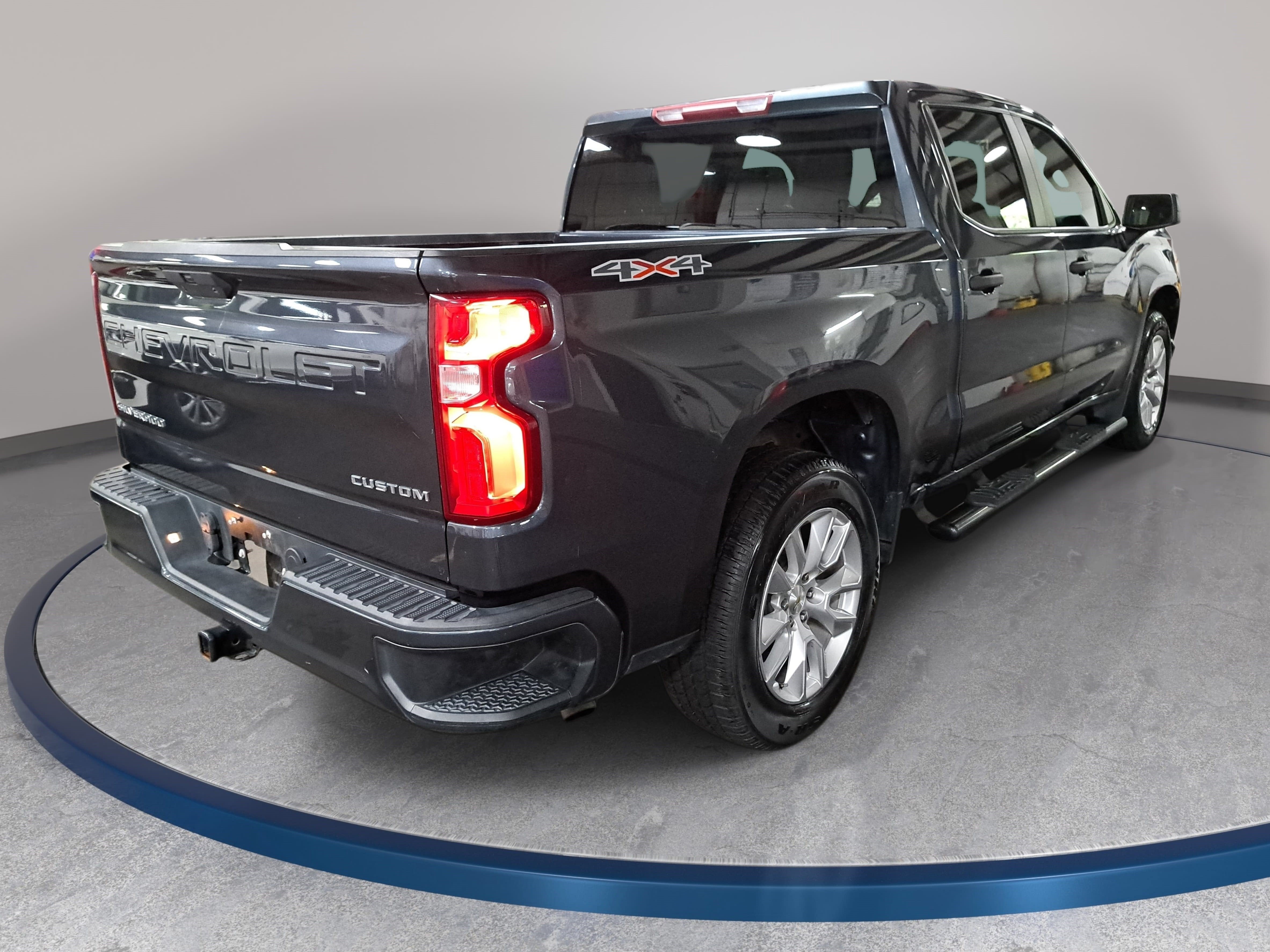 2022 Chevrolet Silverado 1500 LTD Custom