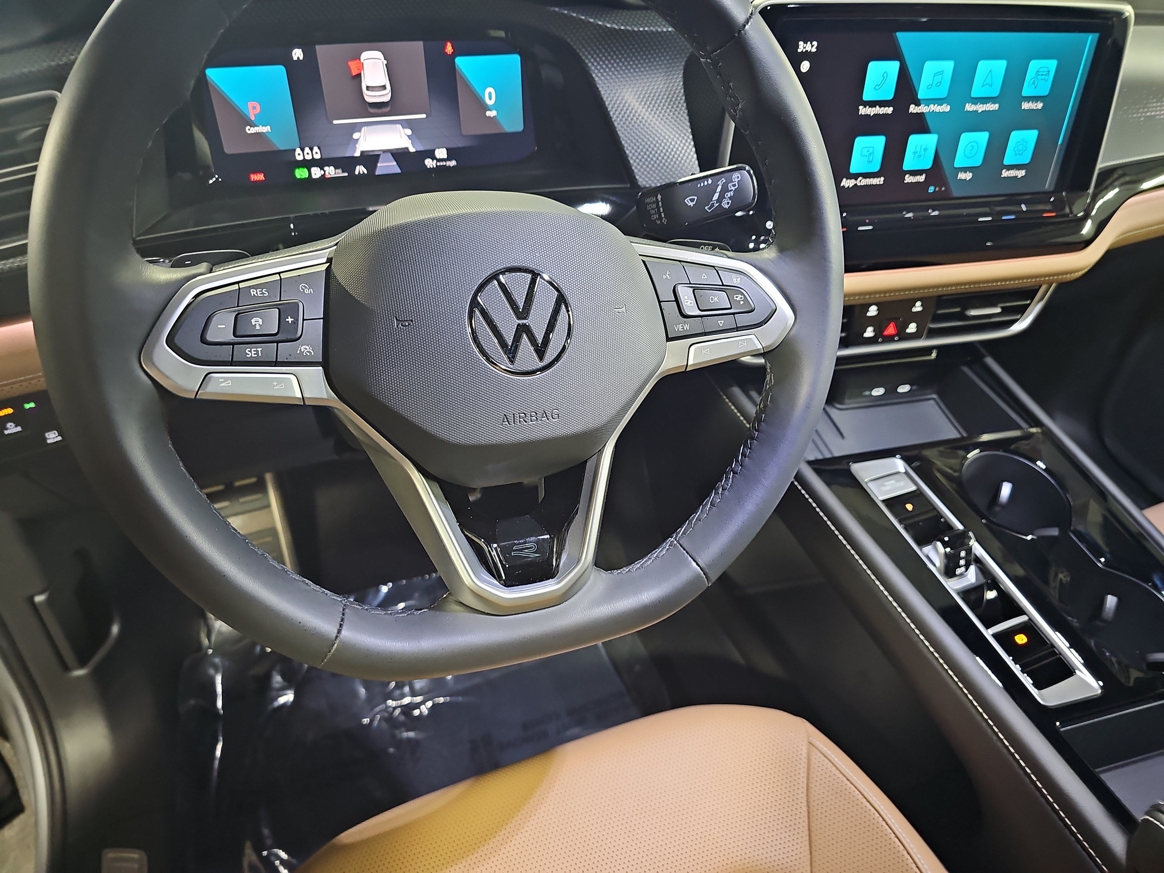 2026 Volkswagen Atlas Cross Sport 2.0T SEL R-Line Black