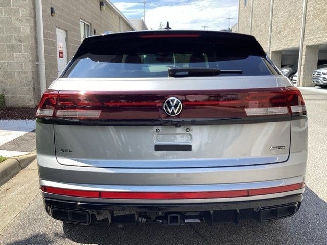 2026 Volkswagen Atlas Cross Sport 2.0T SEL R-Line Black