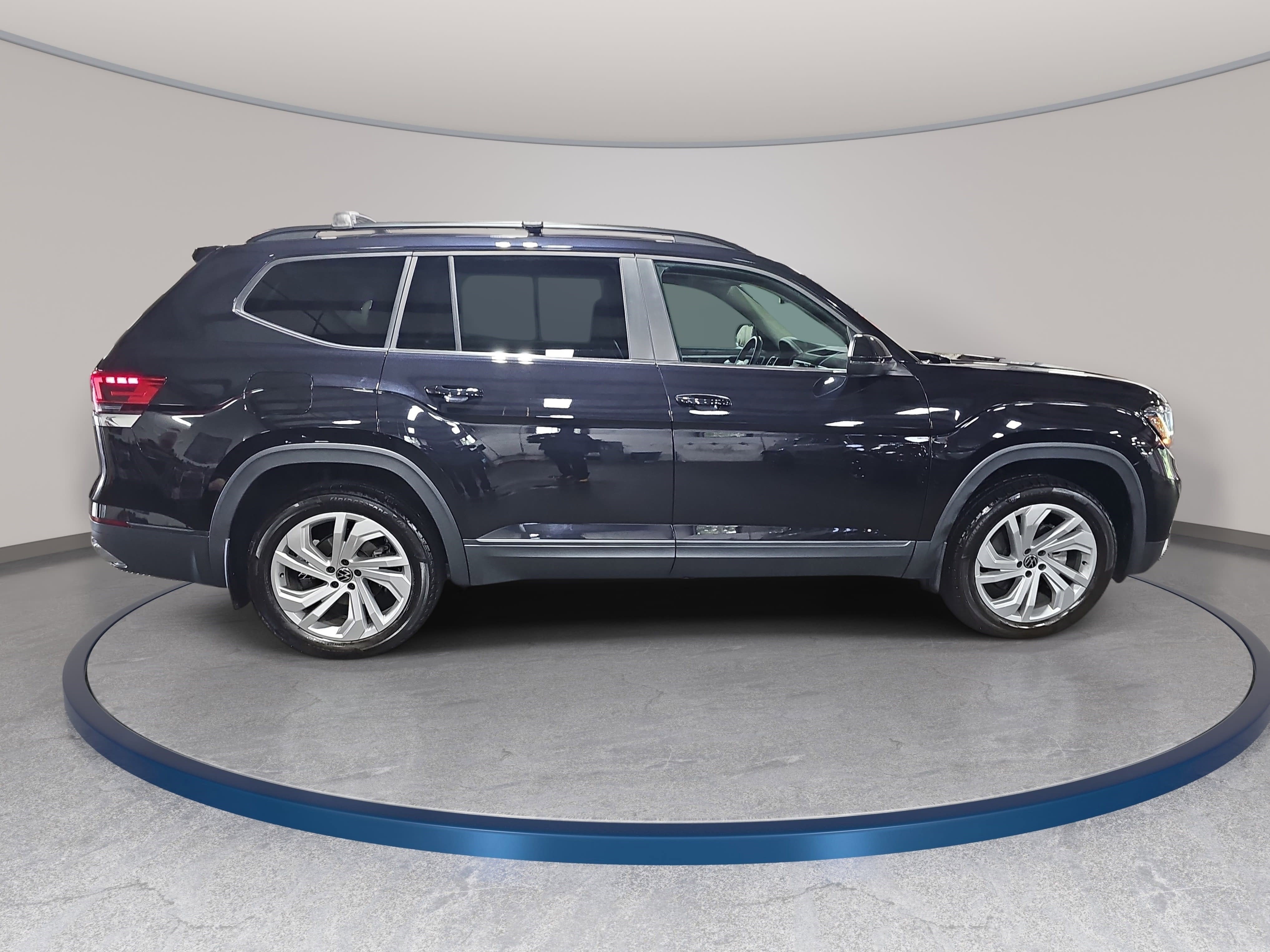 2022 Volkswagen Atlas 3.6L V6 SE w/Technology