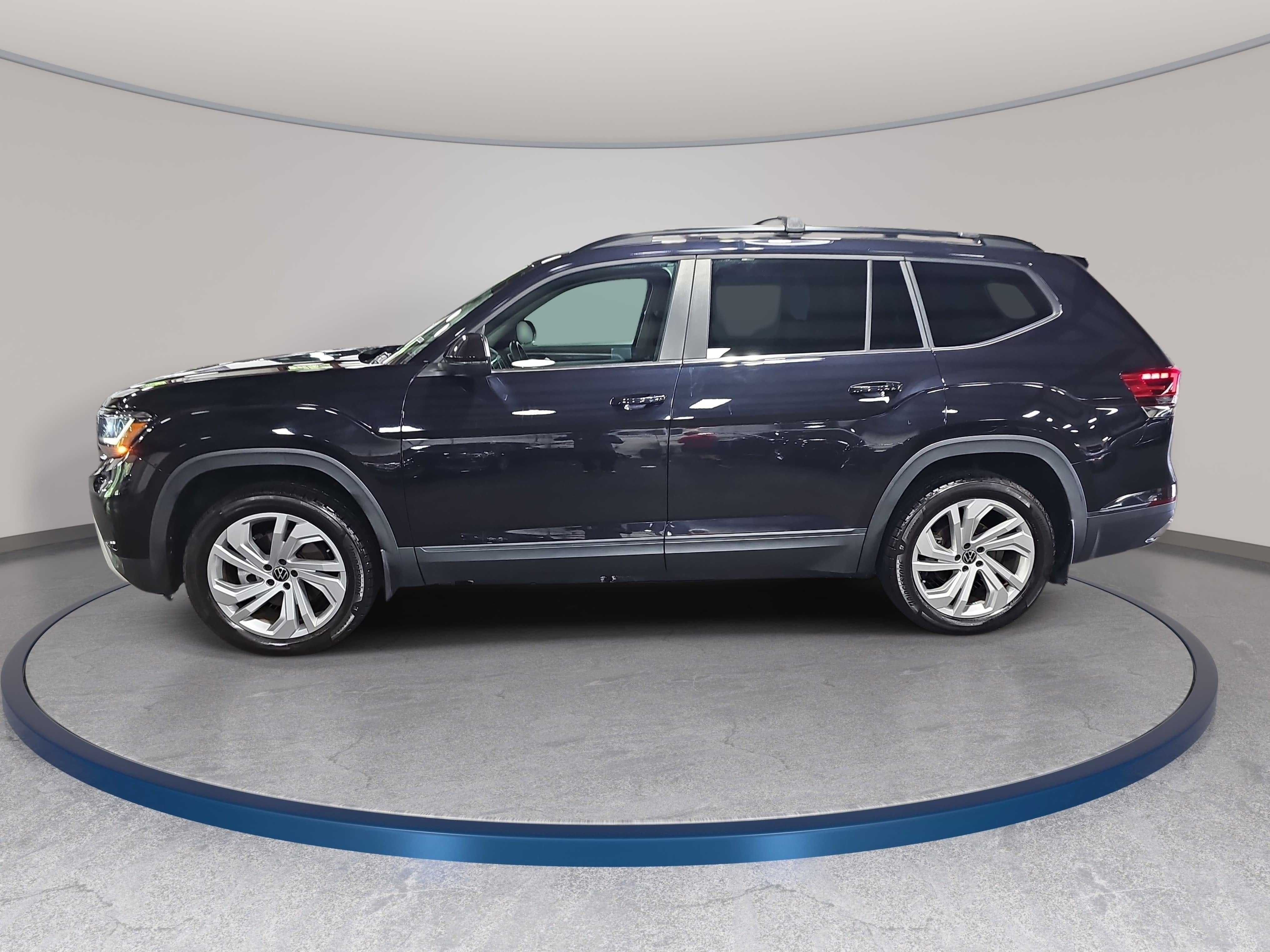 2022 Volkswagen Atlas 3.6L V6 SE w/Technology