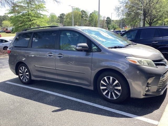 2018 Toyota Sienna Limited Premium