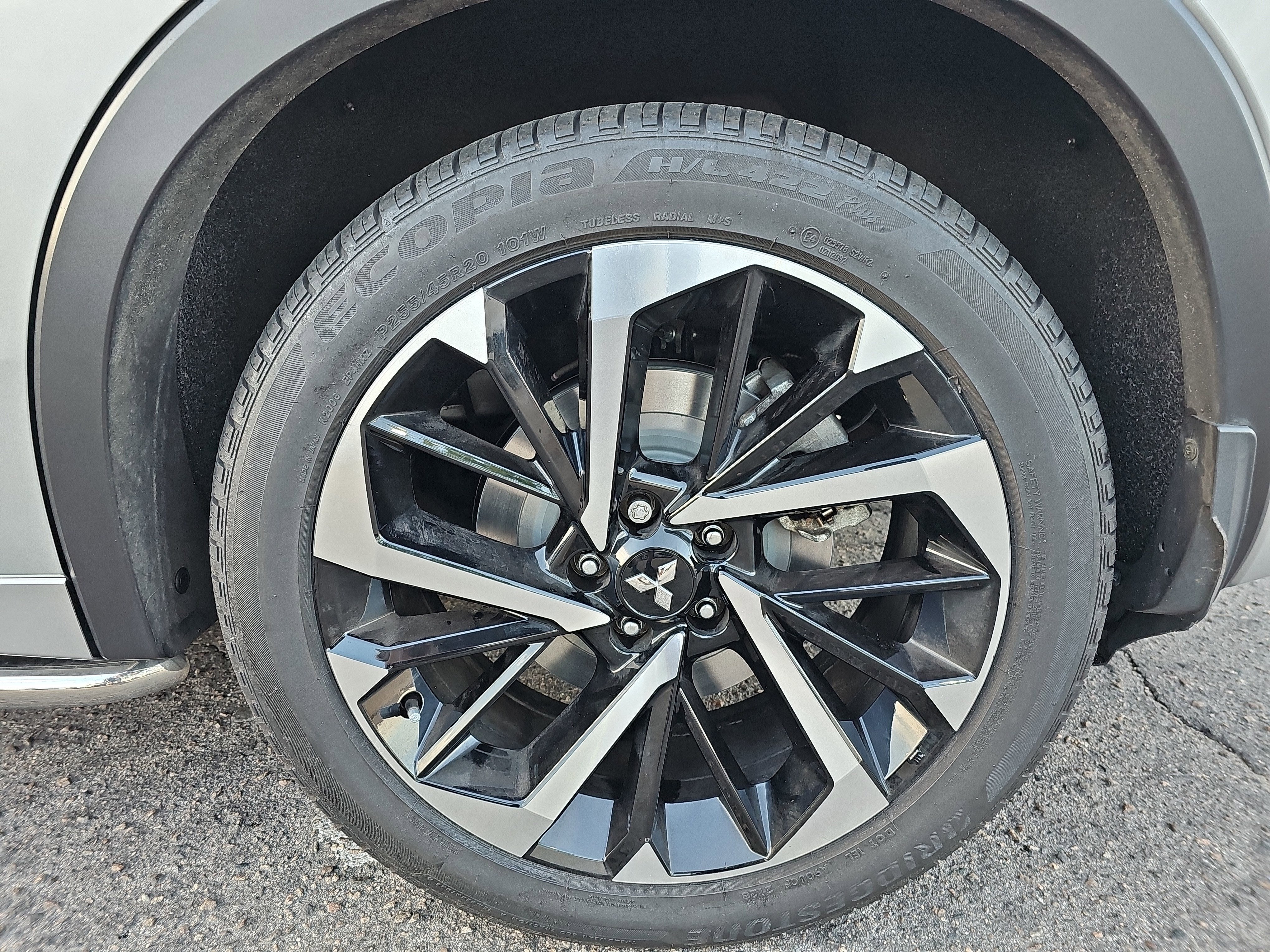 2024 Mitsubishi Outlander SEL