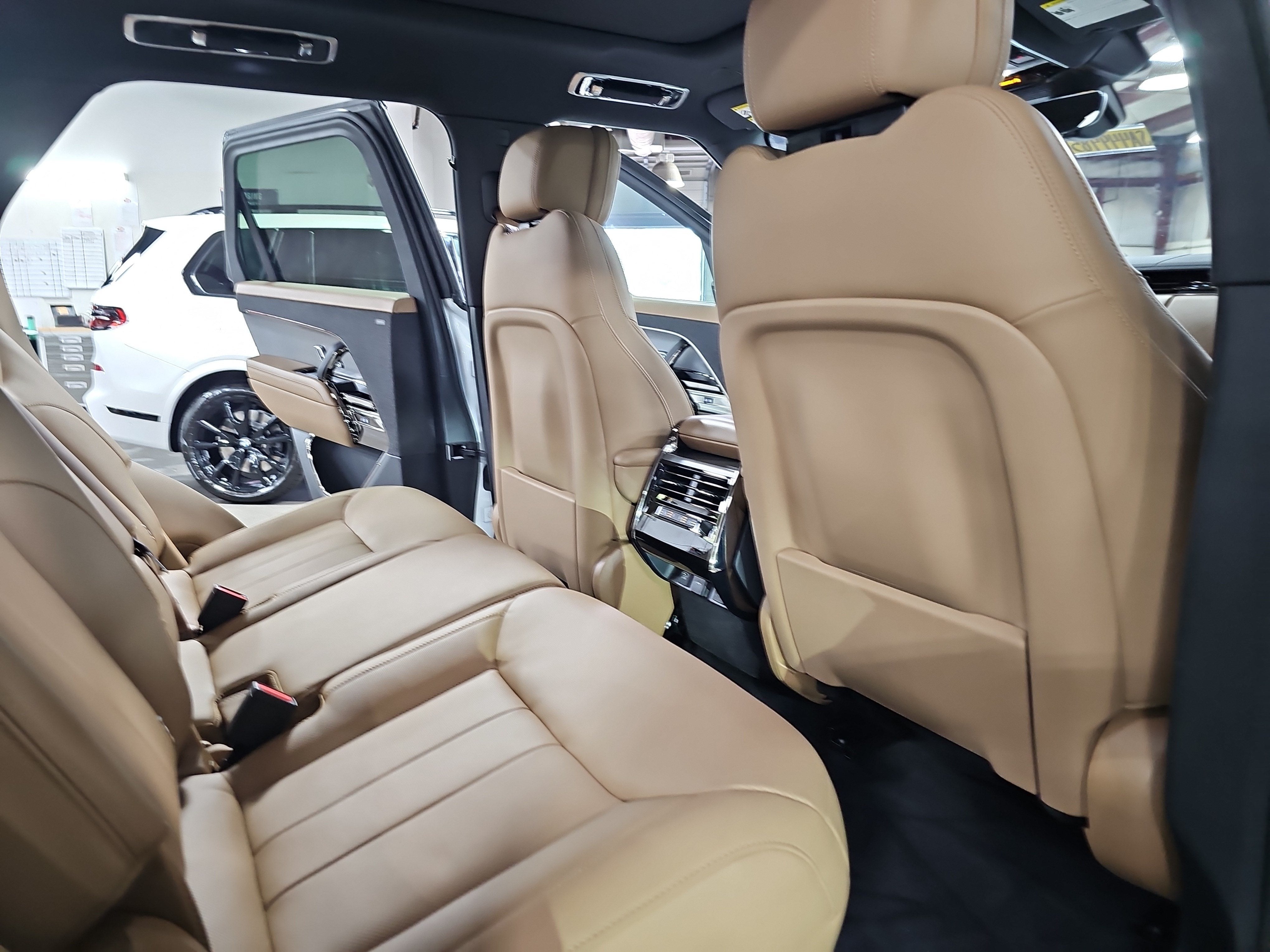 2025 Land Rover Range Rover Sport SE