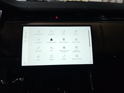 2025 Land Rover Range Rover Sport SE