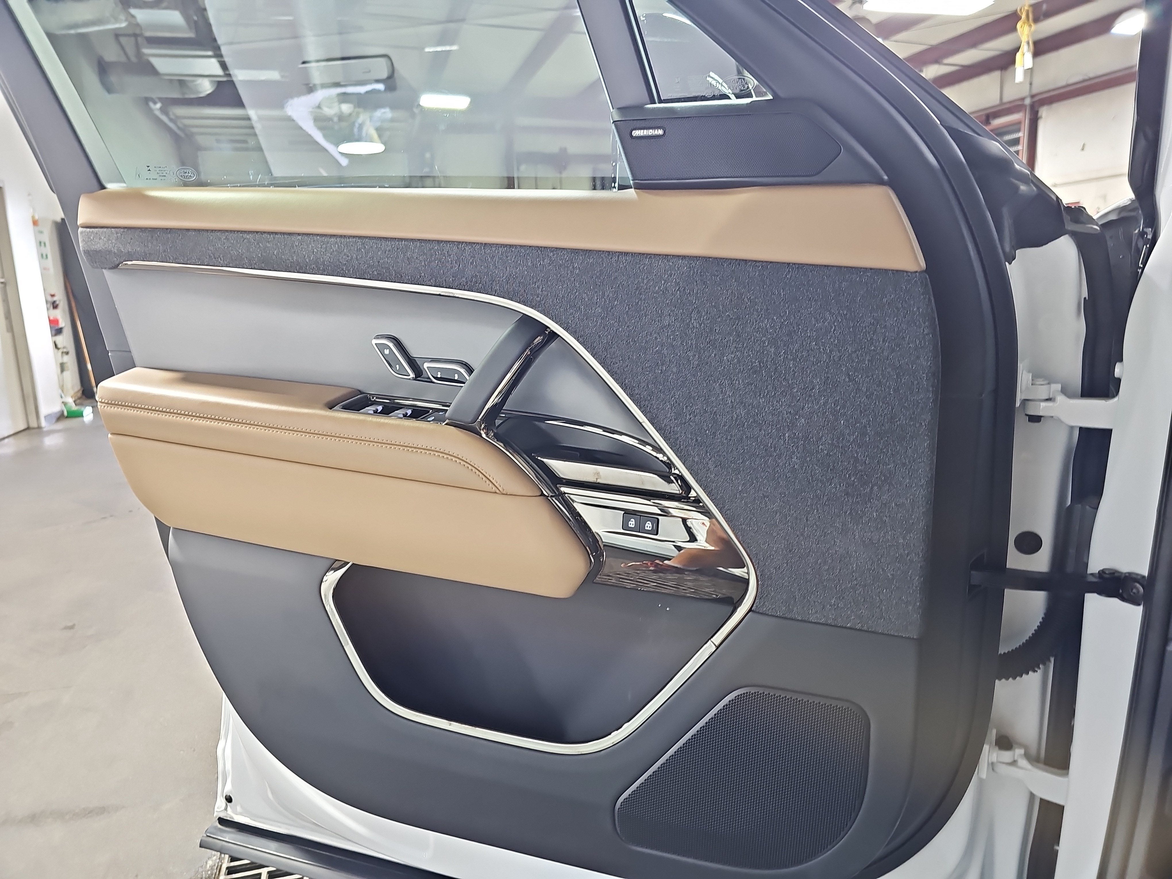 2025 Land Rover Range Rover Sport SE