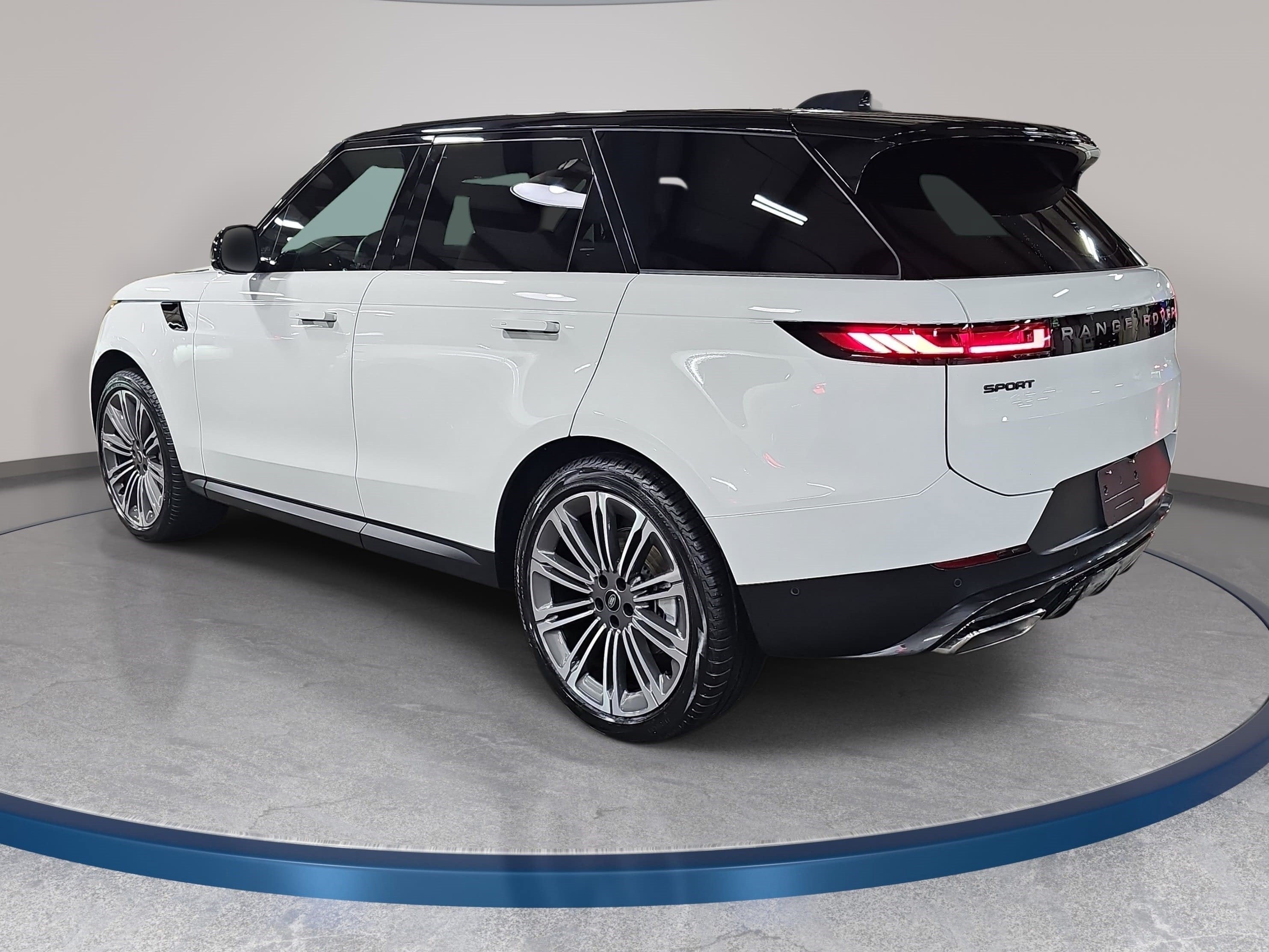 2025 Land Rover Range Rover Sport SE