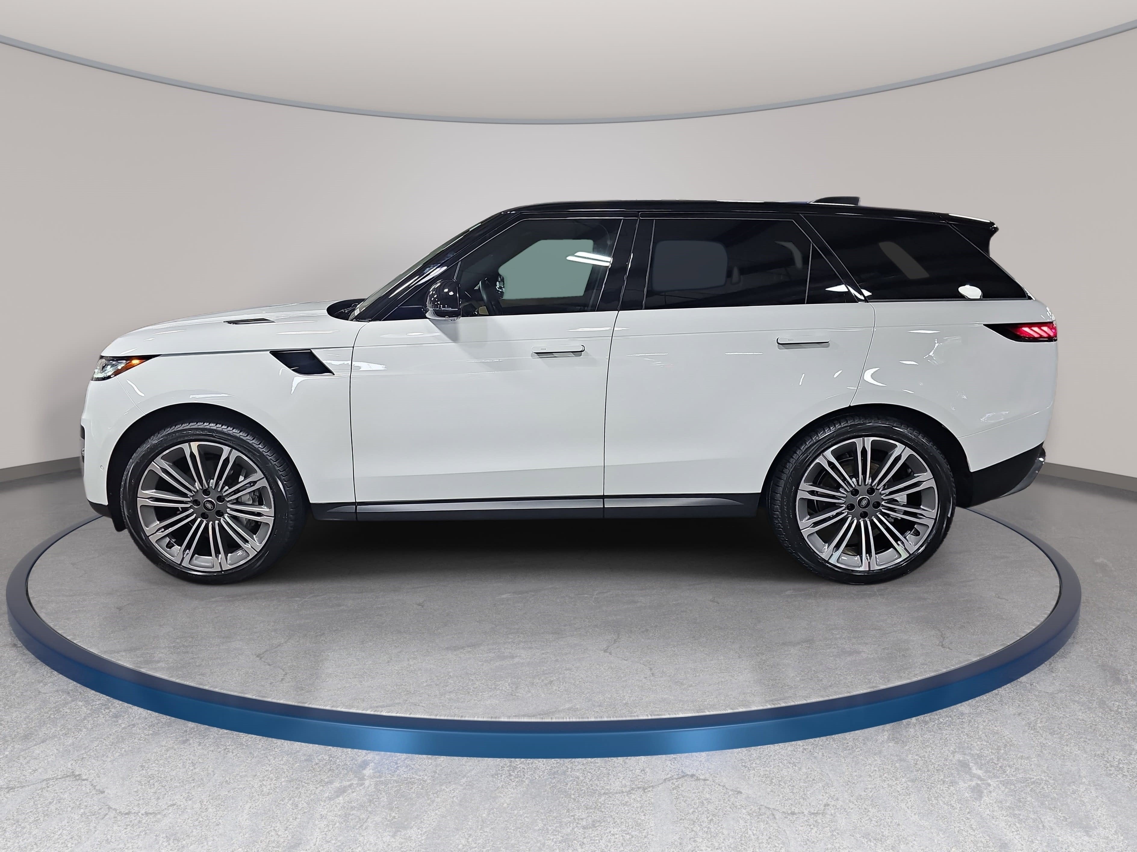 2025 Land Rover Range Rover Sport SE