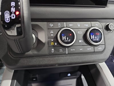2025 Land Rover Defender X-Dynamic SE