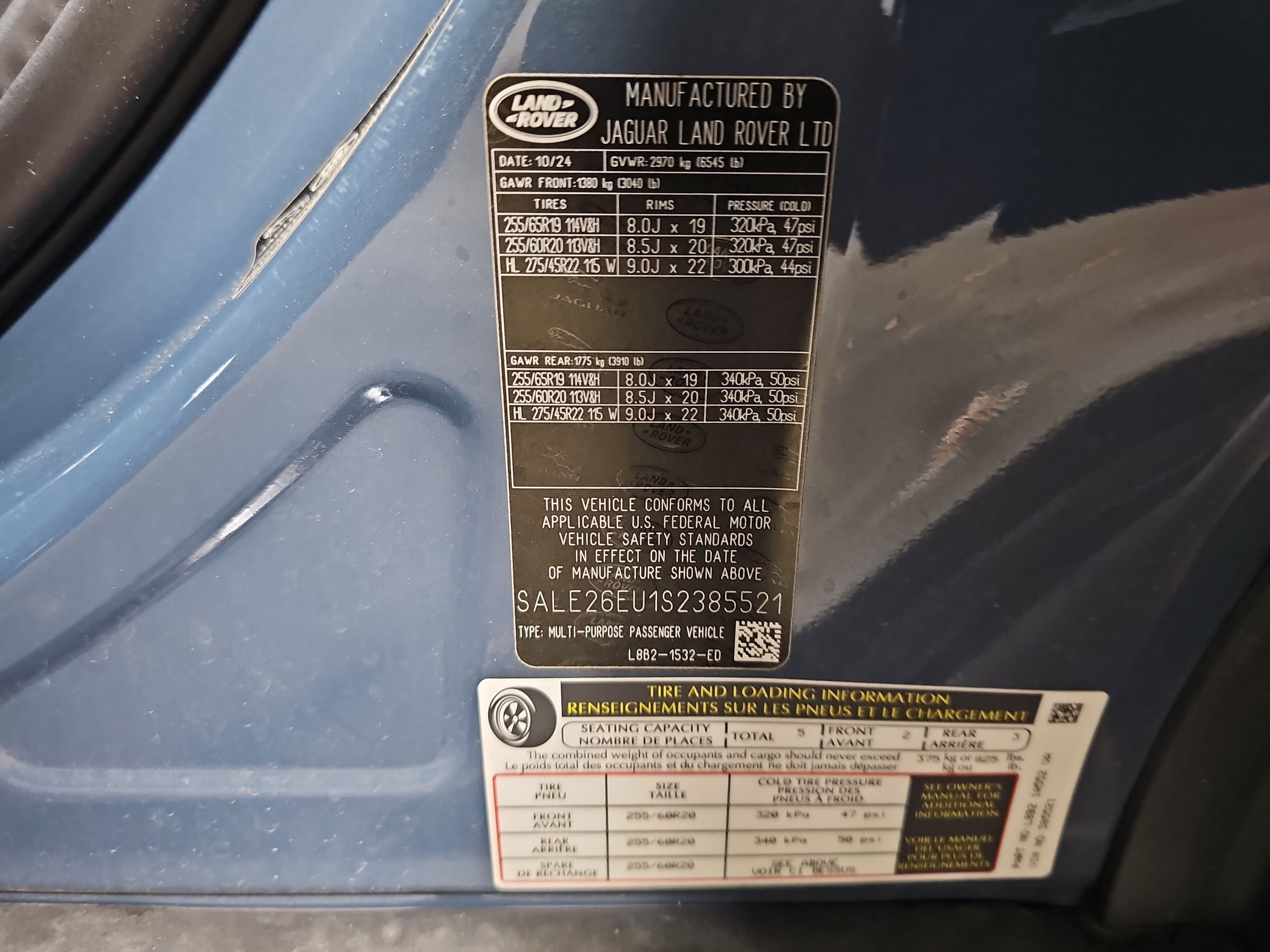 2025 Land Rover Defender X-Dynamic SE