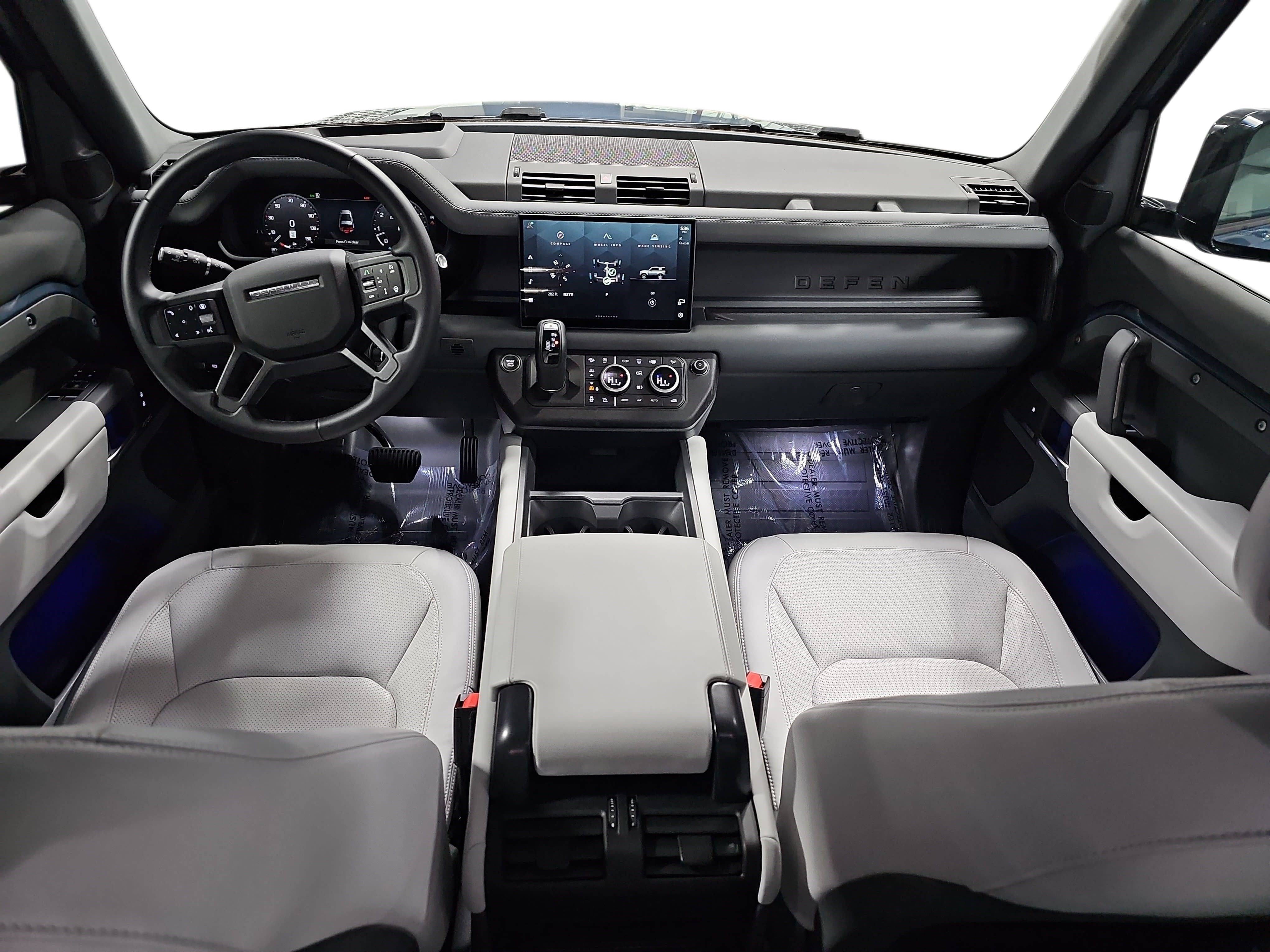 2025 Land Rover Defender X-Dynamic SE