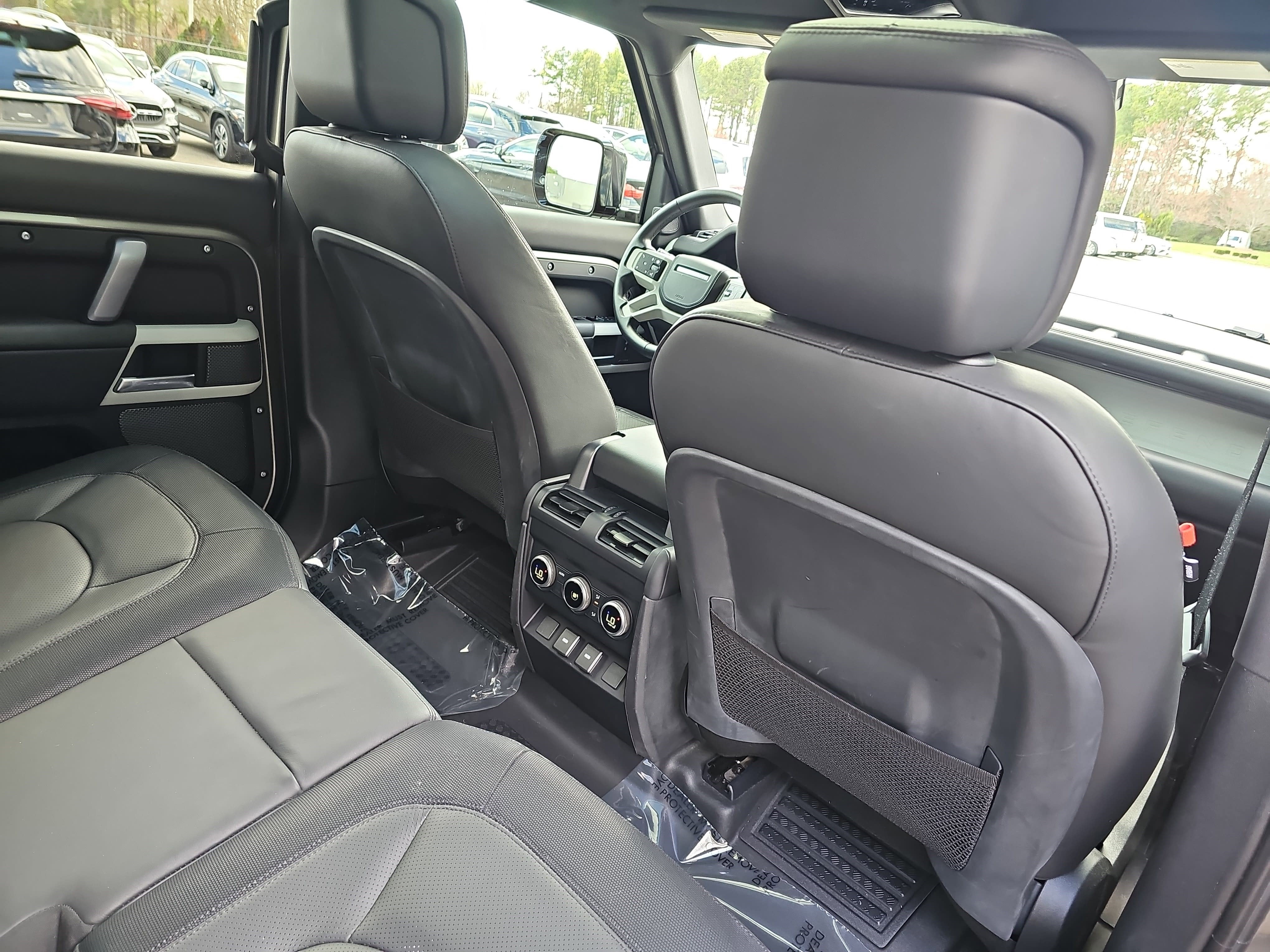 2024 Land Rover Defender X-Dynamic SE