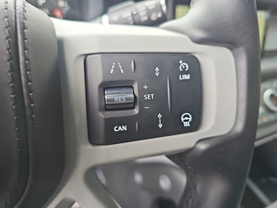 2024 Land Rover Defender X-Dynamic SE