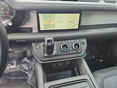 2024 Land Rover Defender X-Dynamic SE