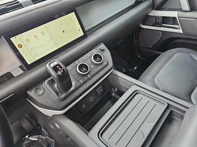 2024 Land Rover Defender X-Dynamic SE