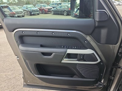 2024 Land Rover Defender X-Dynamic SE