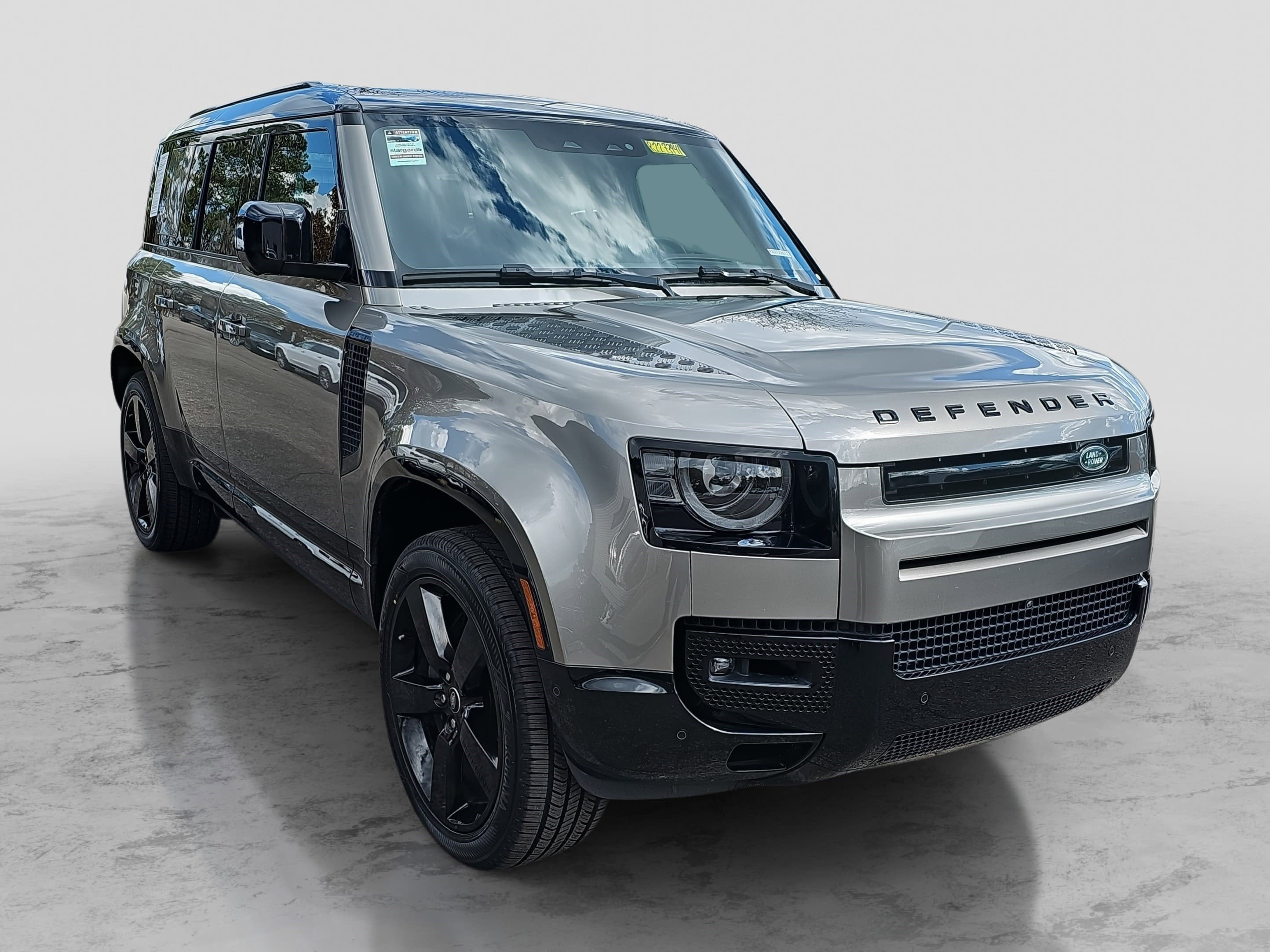 2024 Land Rover Defender X-Dynamic SE