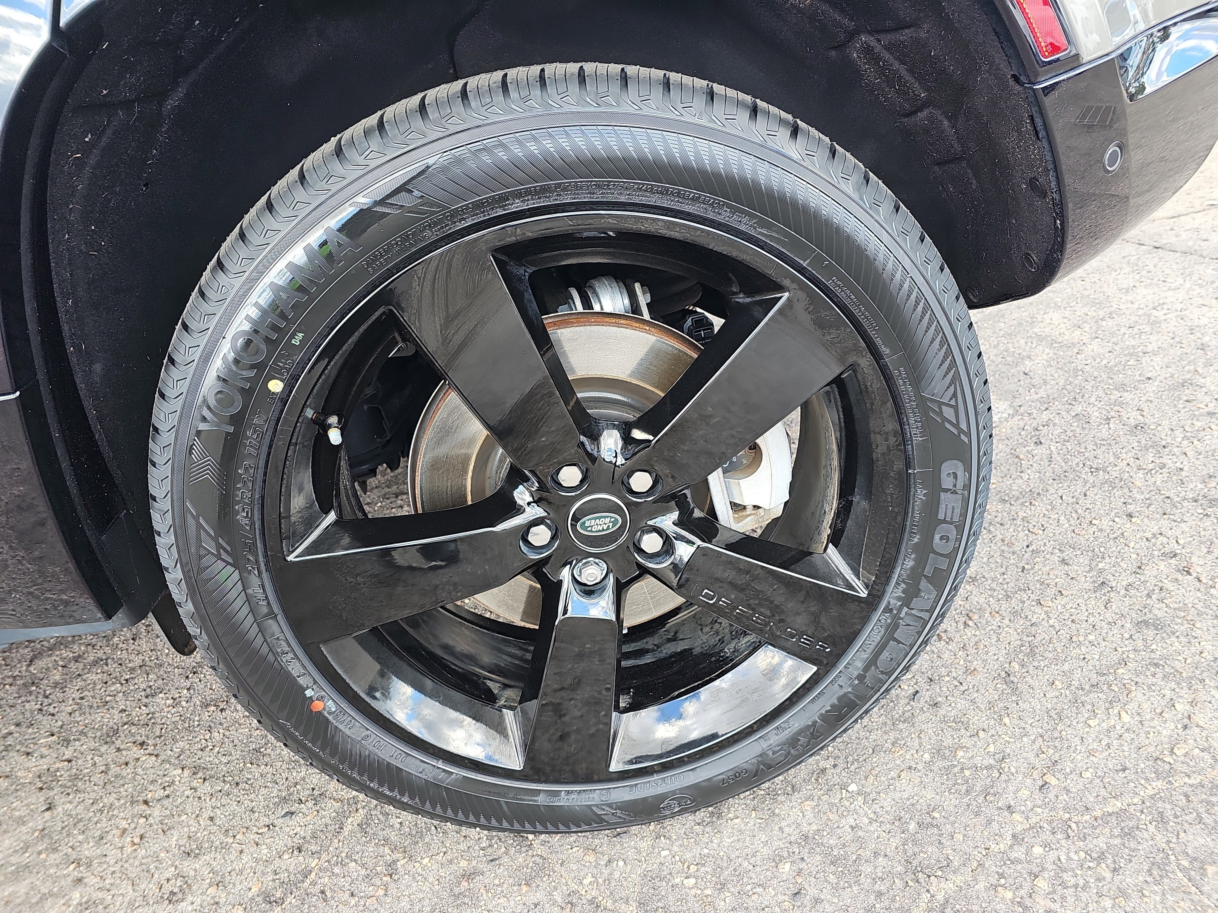 2024 Land Rover Defender X-Dynamic SE