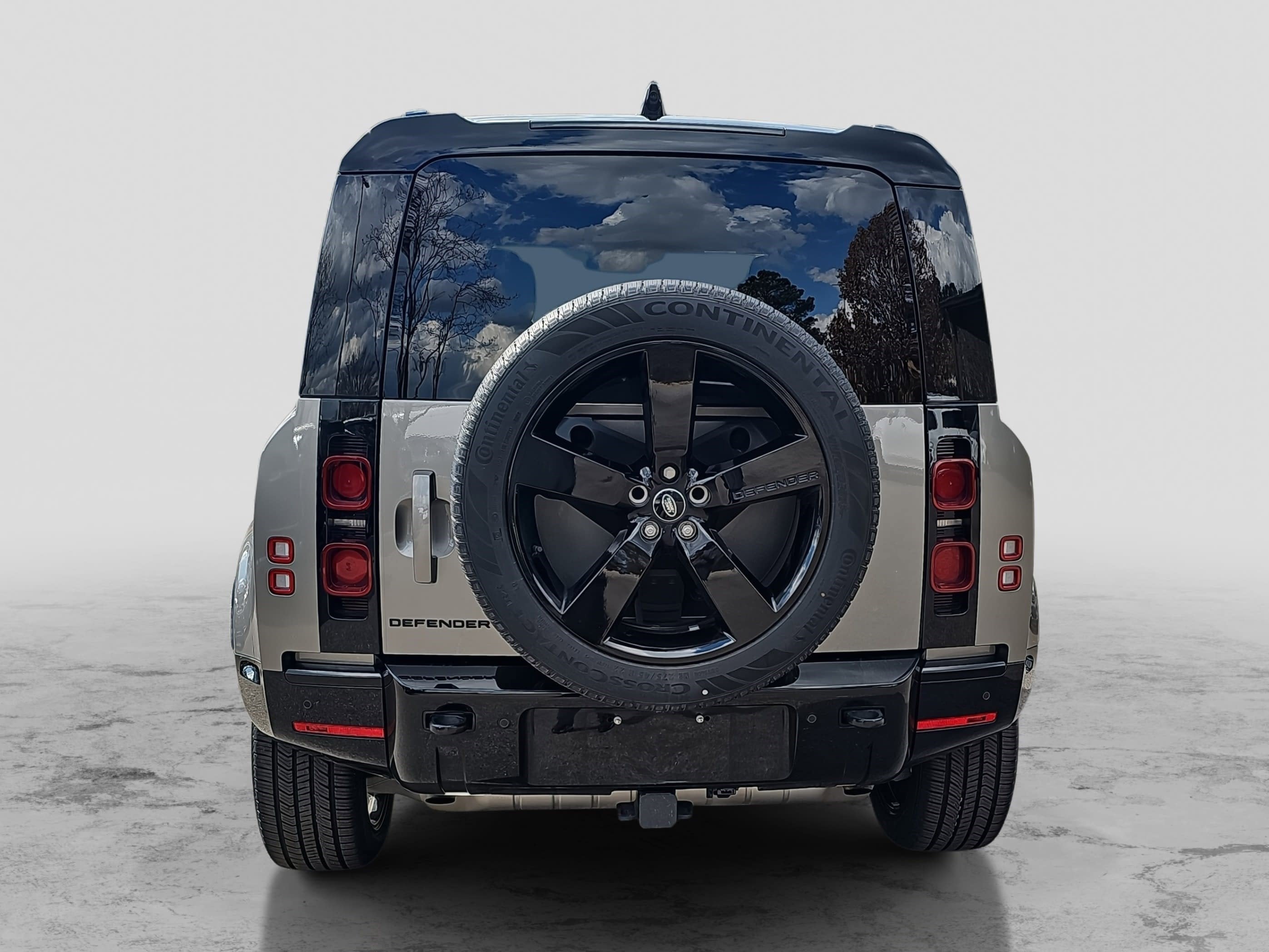 2024 Land Rover Defender X-Dynamic SE