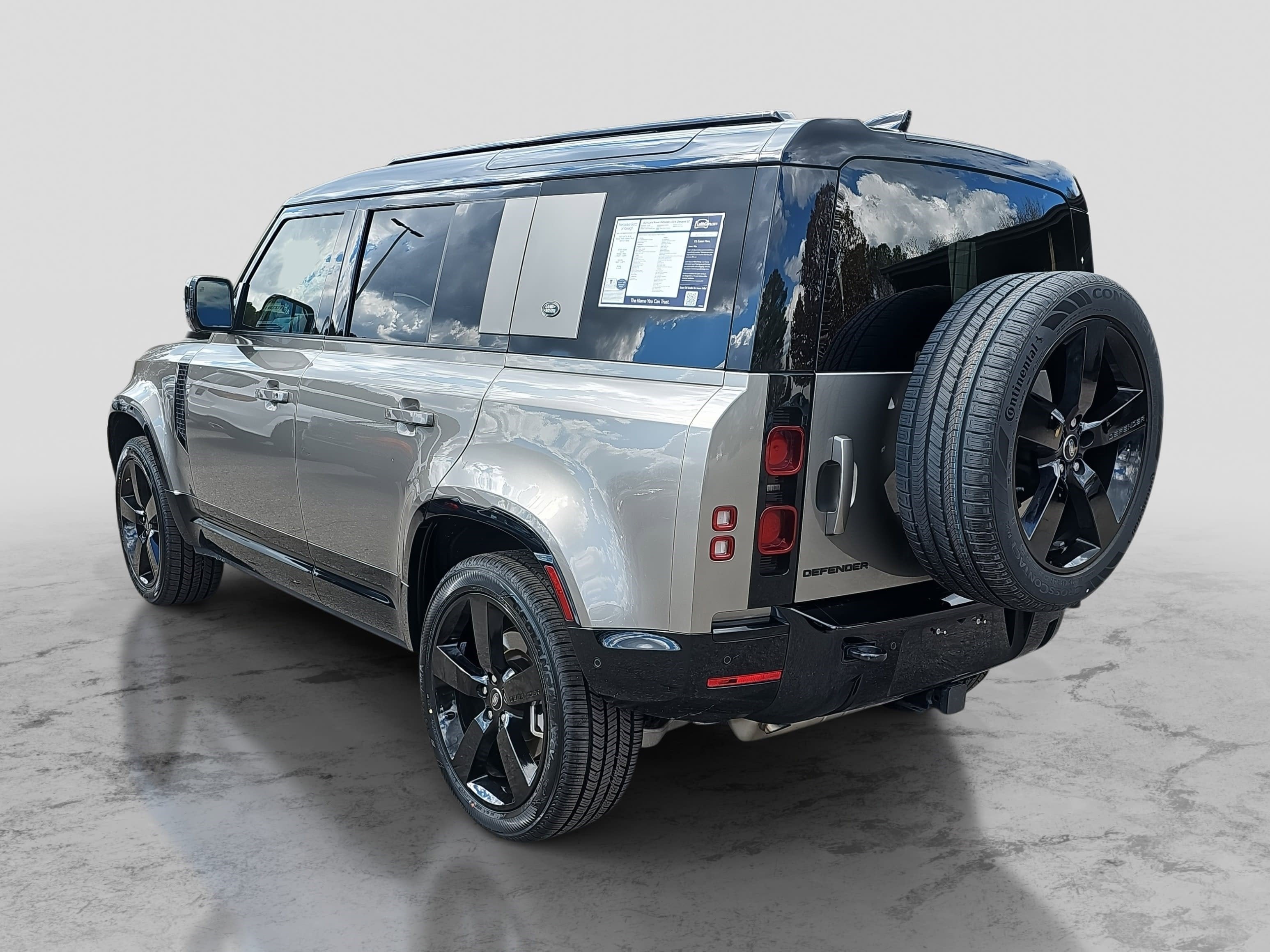 2024 Land Rover Defender X-Dynamic SE