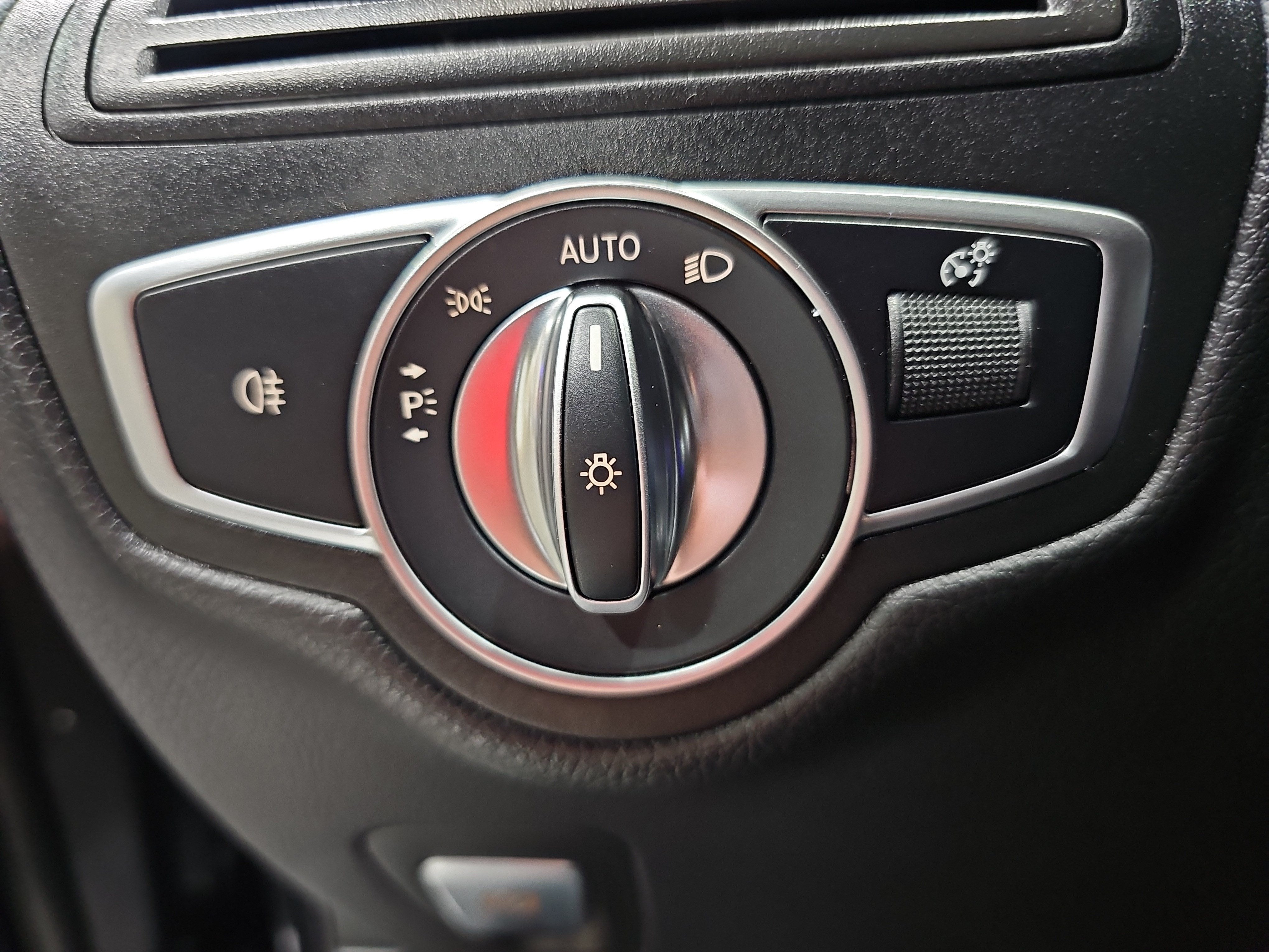2023 Mercedes-Benz GLC GLC 300