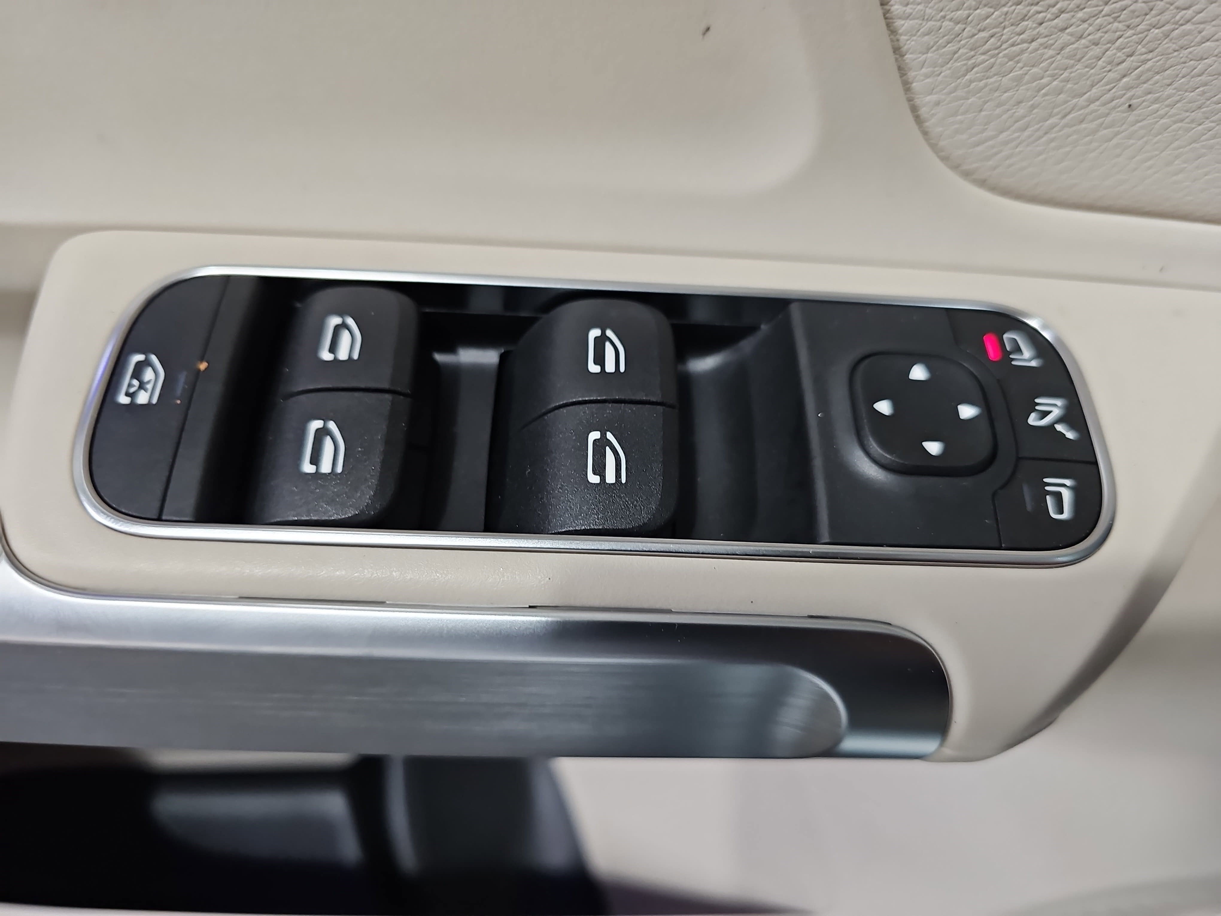 2025 Mercedes-Benz GLB GLB 250