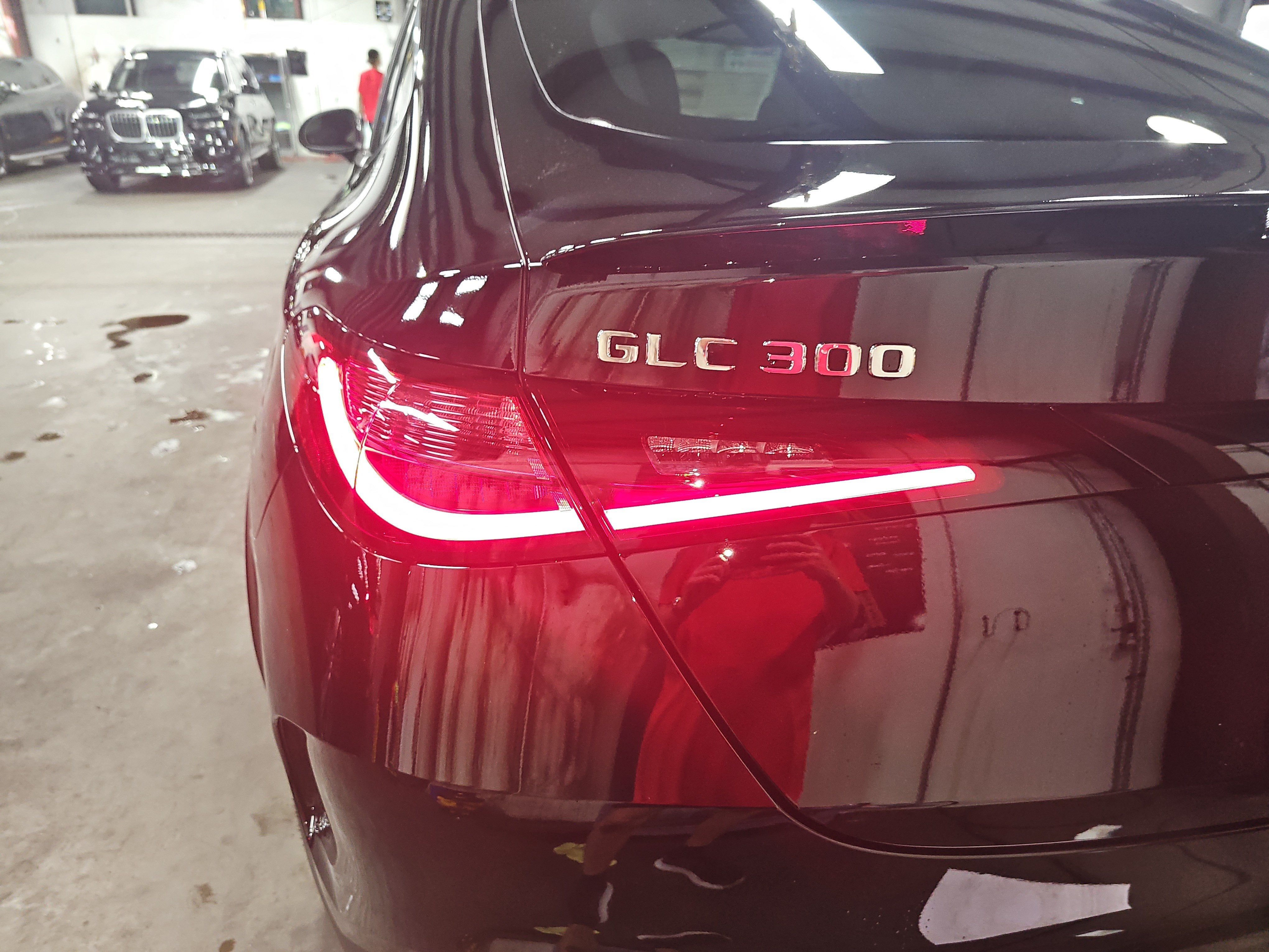 2027 Mercedes-Benz GLC GLC 300