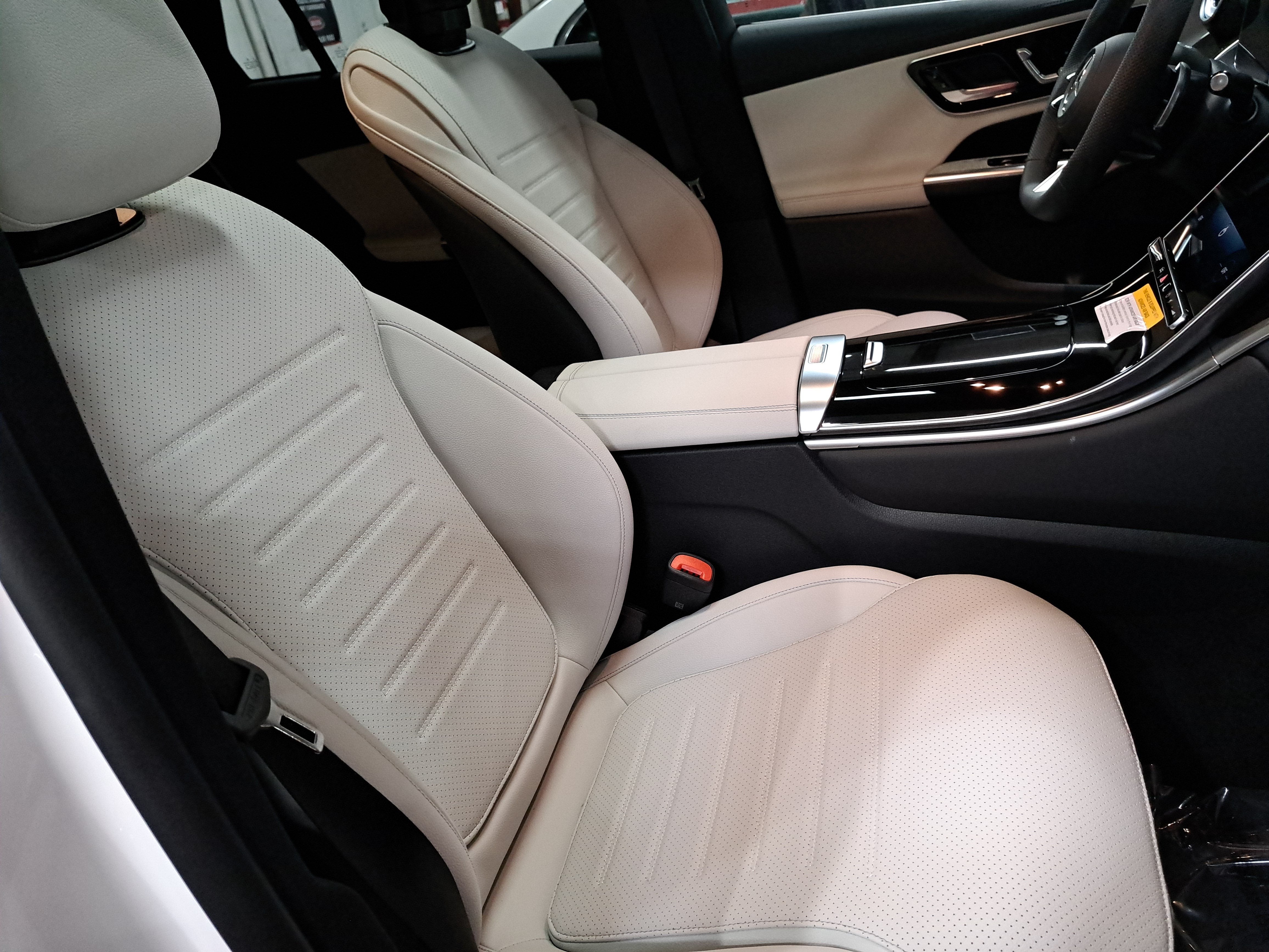 2027 Mercedes-Benz GLC GLC 300