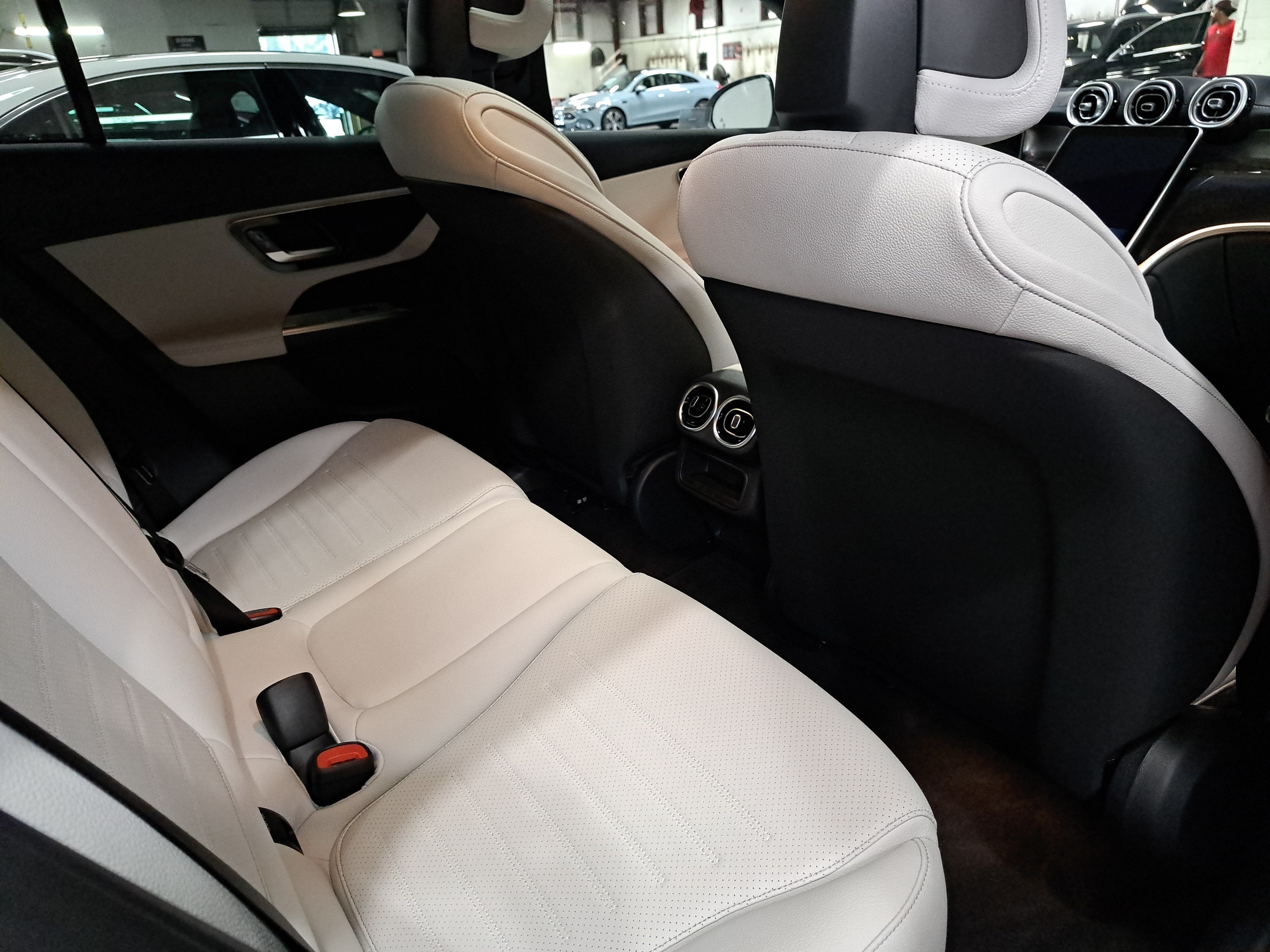 2027 Mercedes-Benz GLC GLC 300
