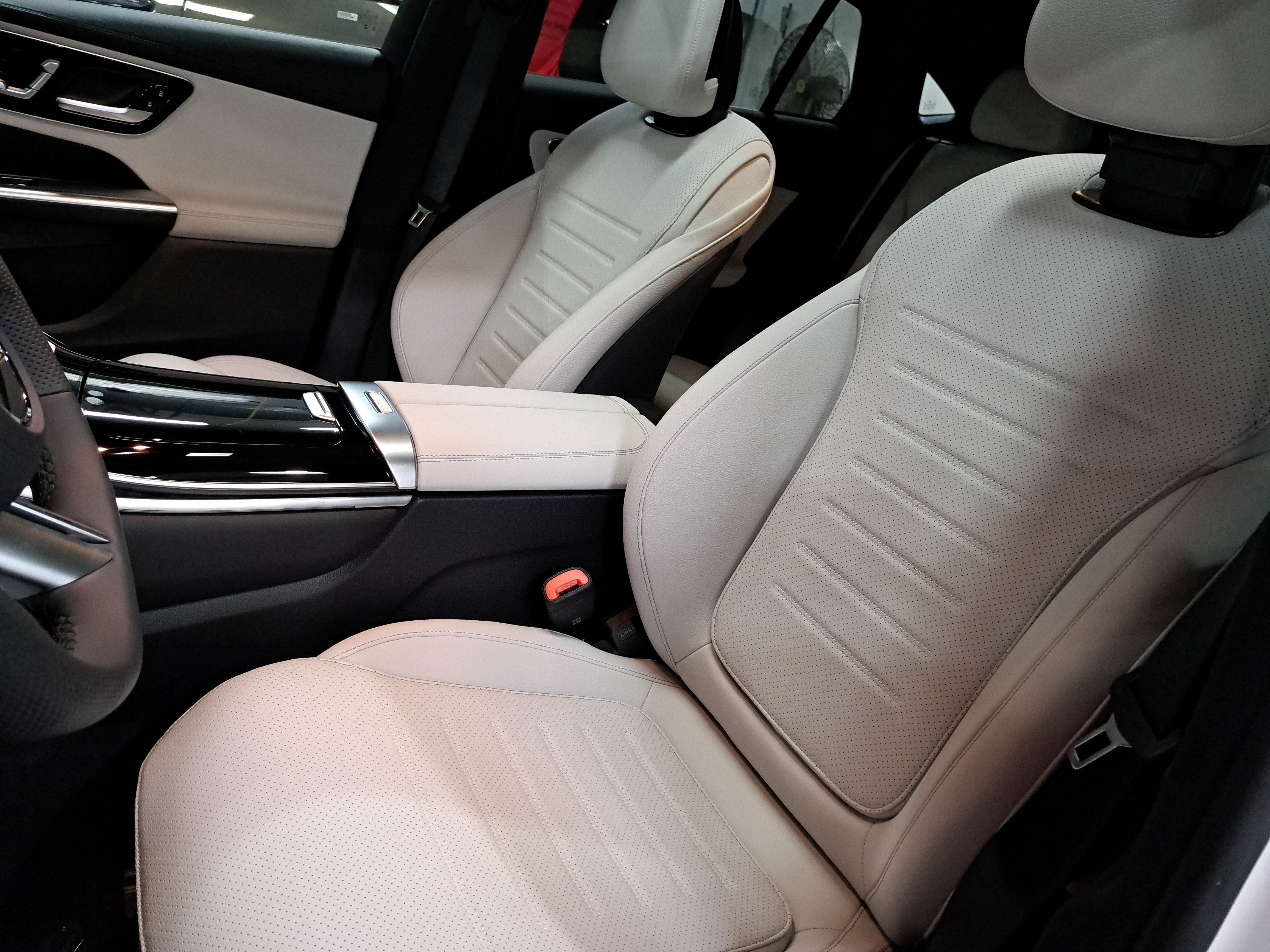 2027 Mercedes-Benz GLC GLC 300