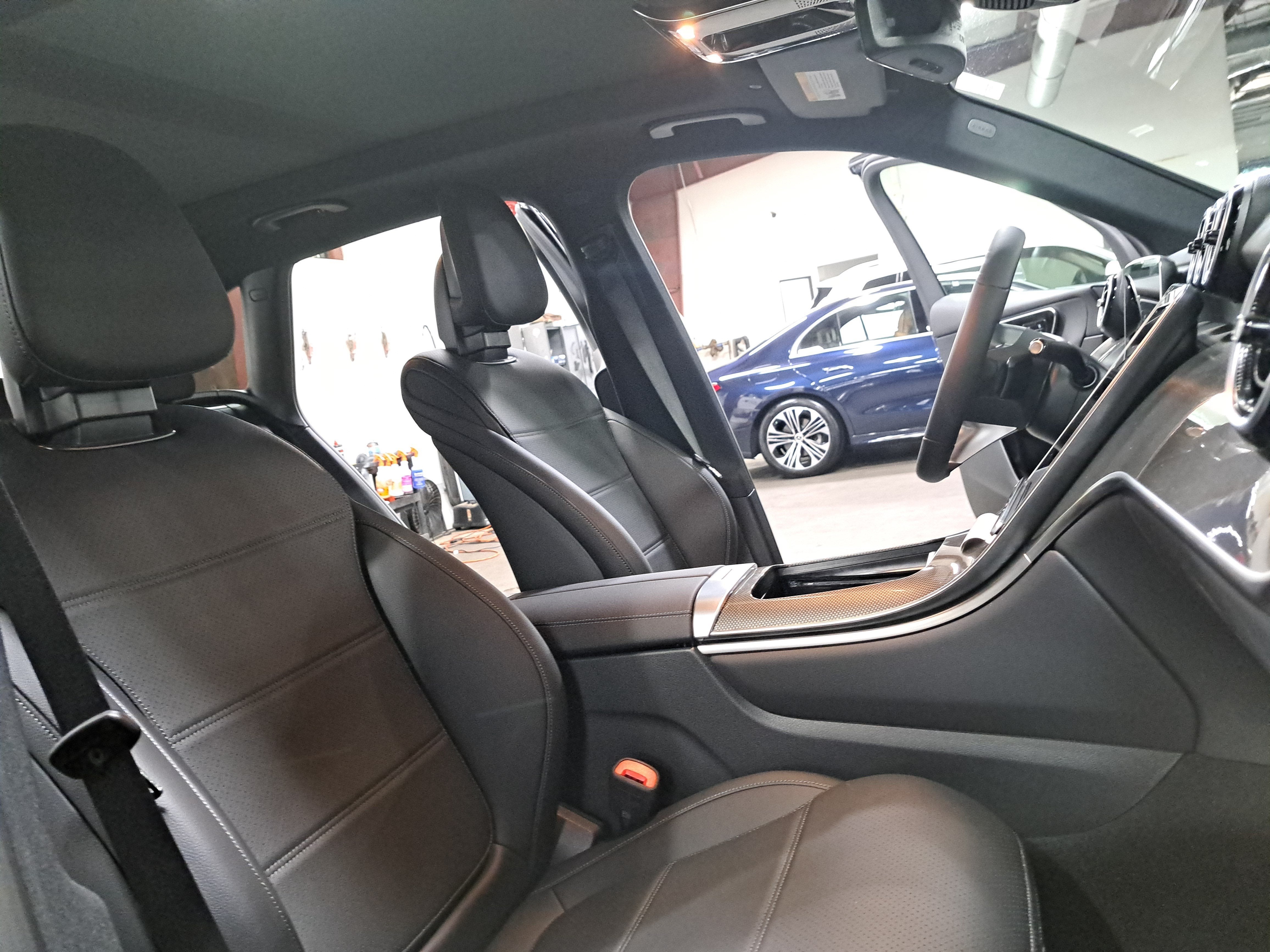 2027 Mercedes-Benz GLC GLC 300