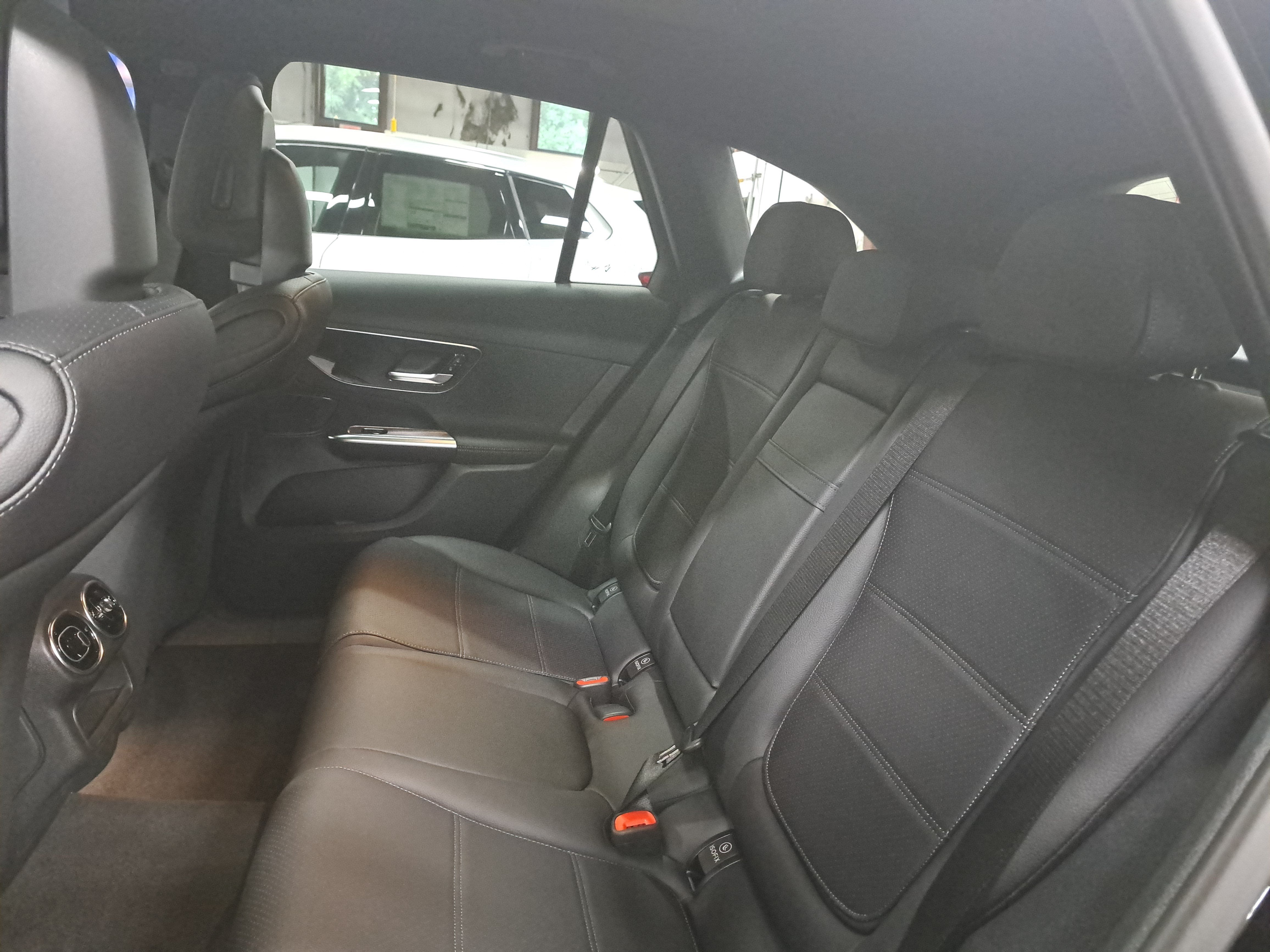 2027 Mercedes-Benz GLC GLC 300