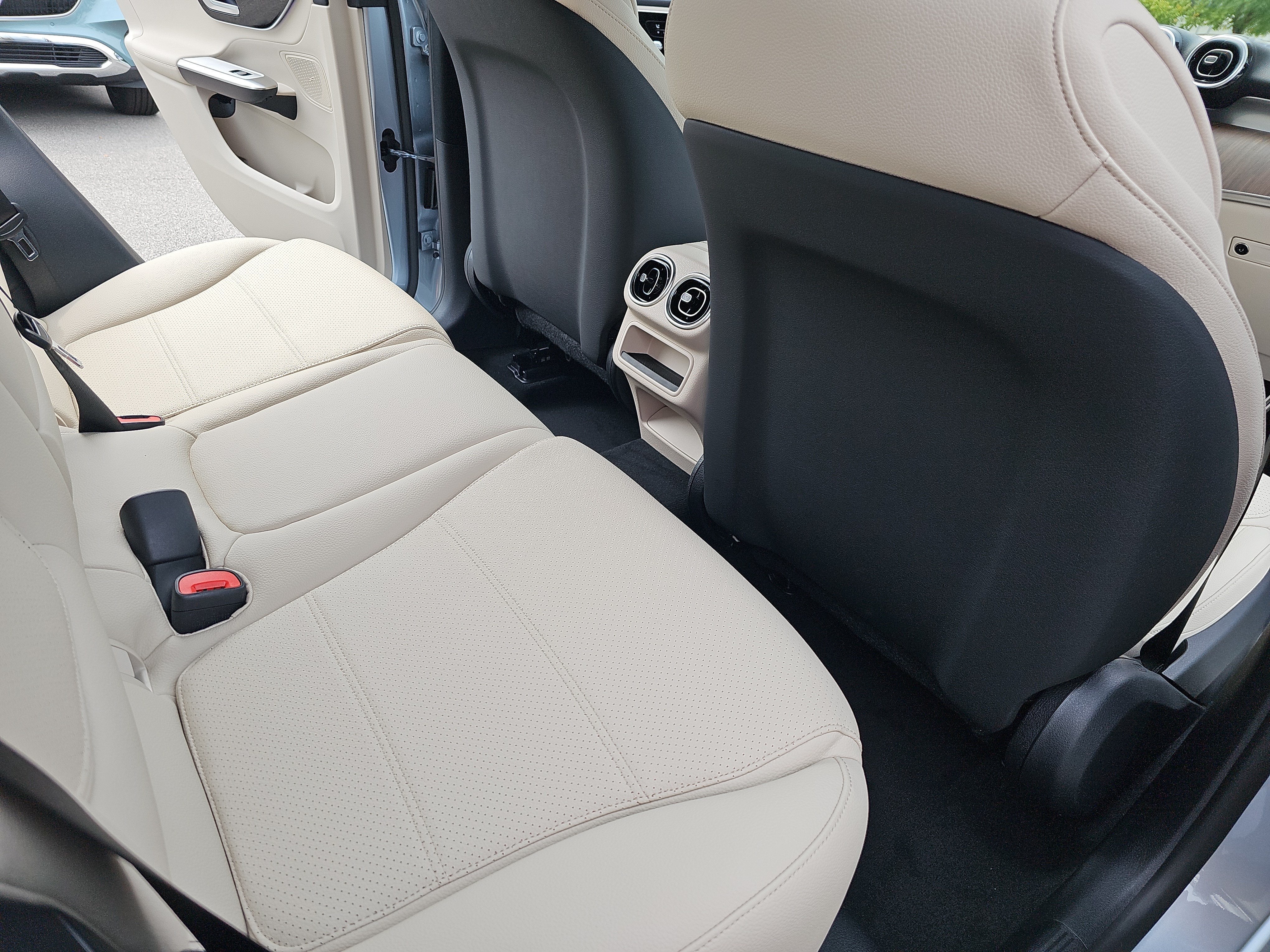 2027 Mercedes-Benz GLC GLC 300