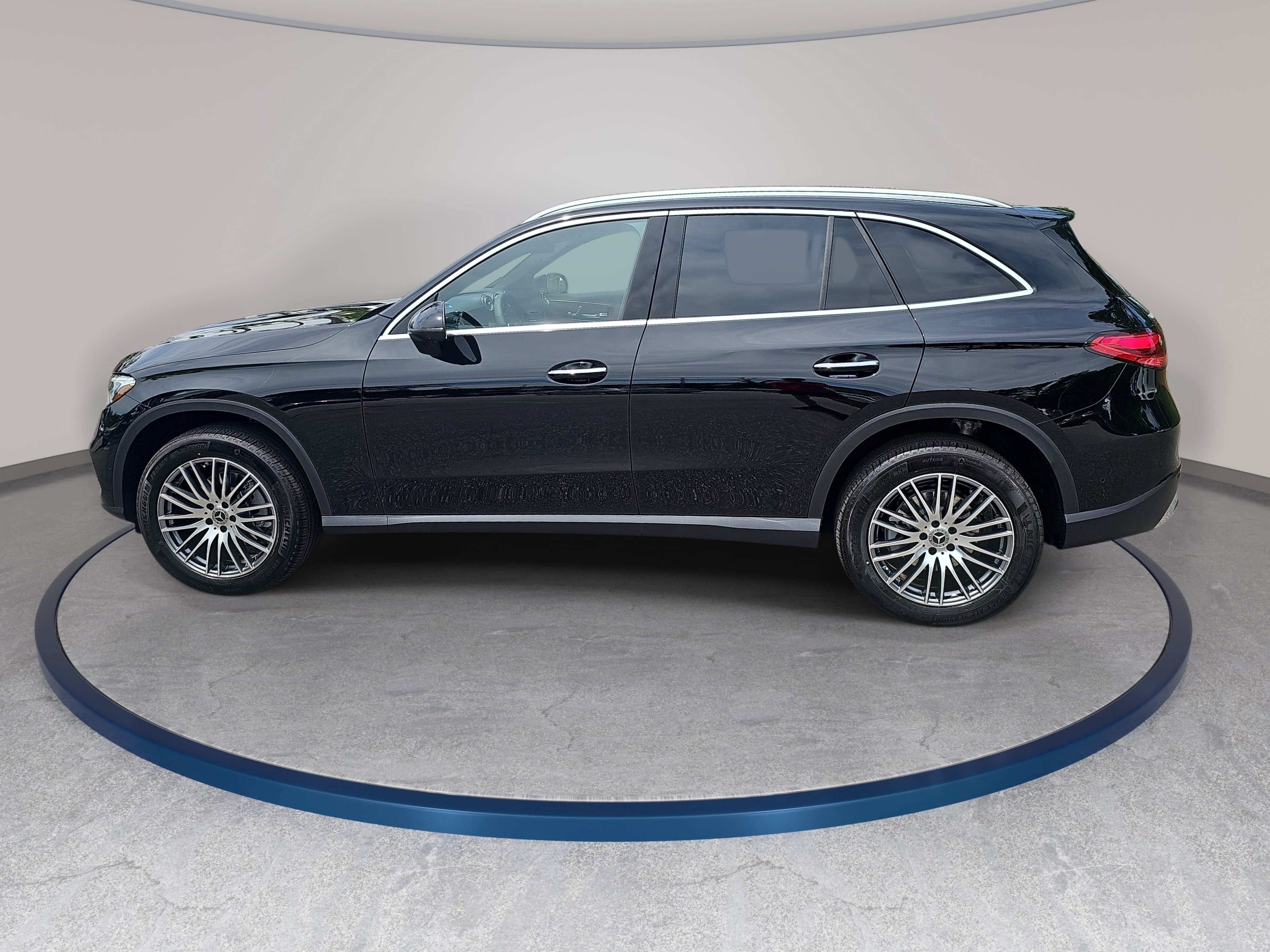 2027 Mercedes-Benz GLC GLC 300