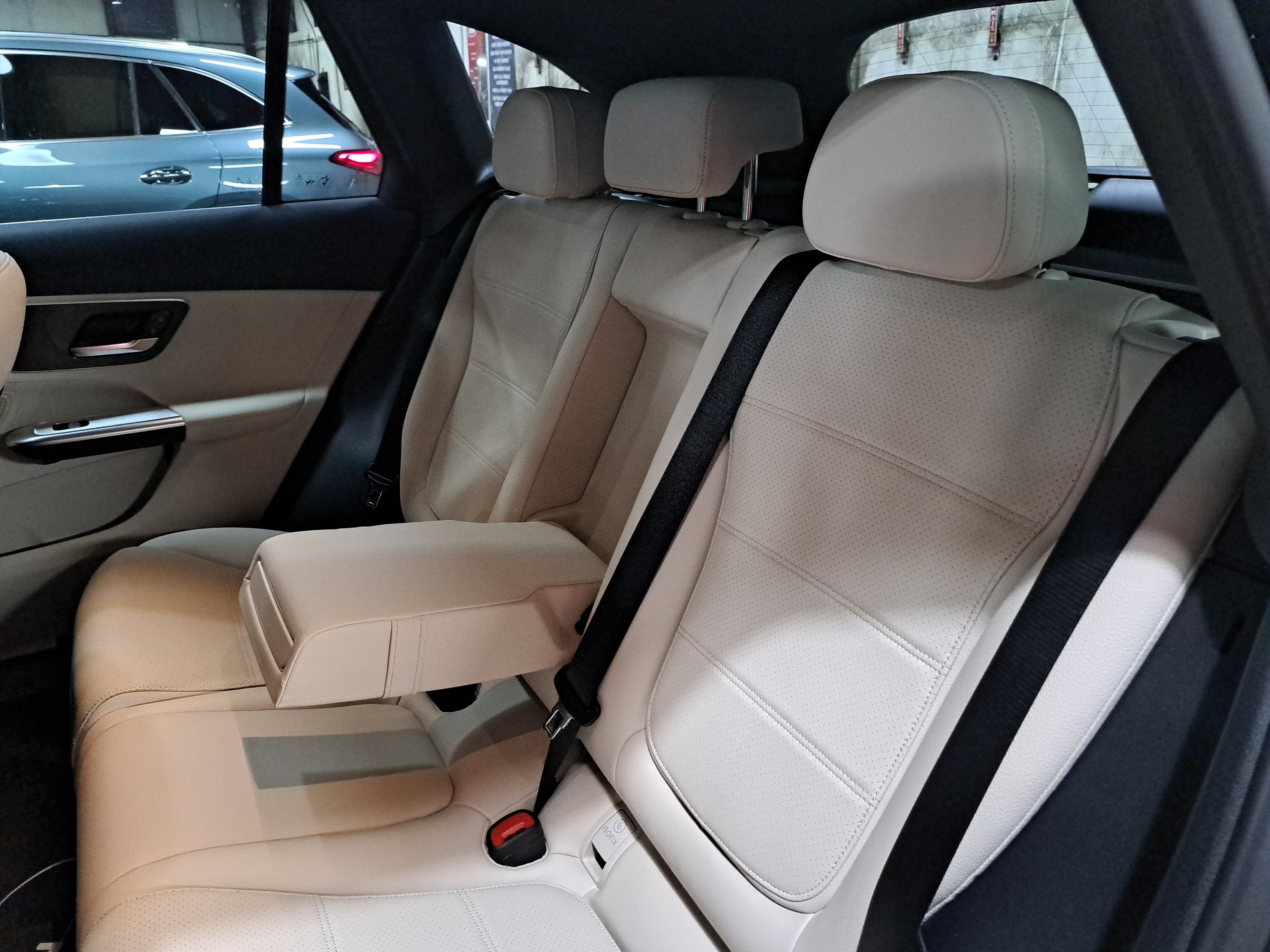 2027 Mercedes-Benz GLC GLC 300
