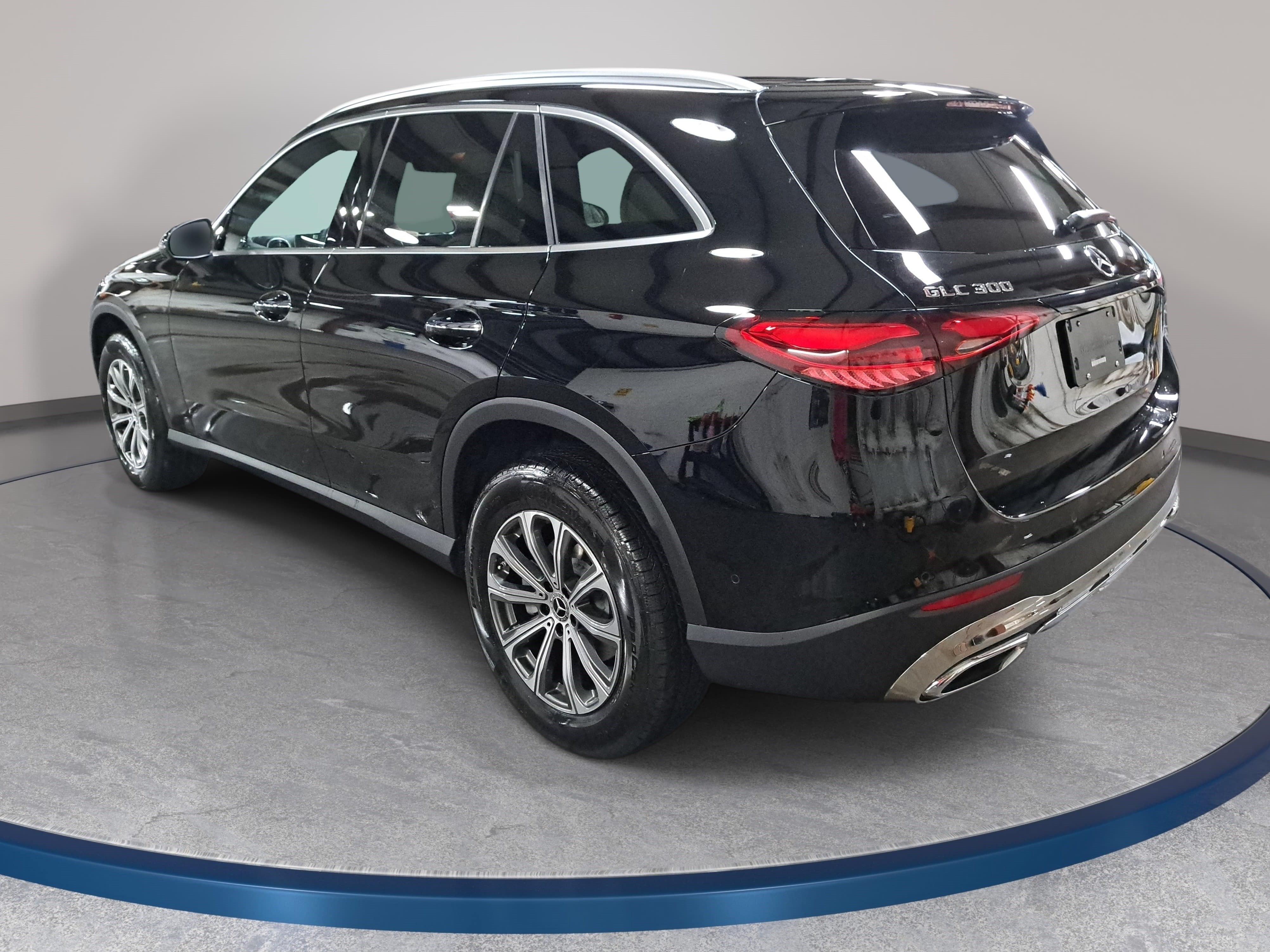 2027 Mercedes-Benz GLC GLC 300