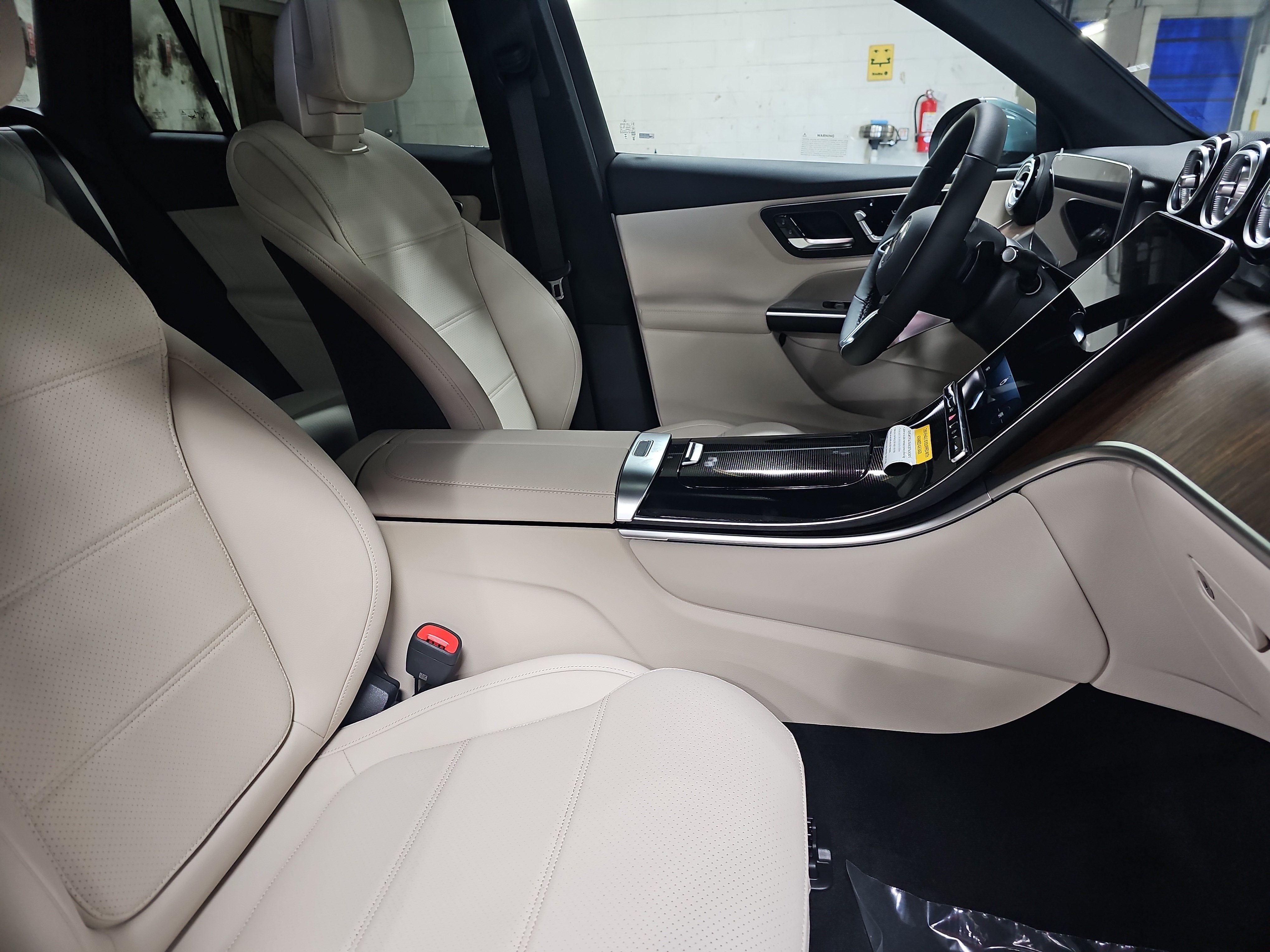 2027 Mercedes-Benz GLC GLC 300