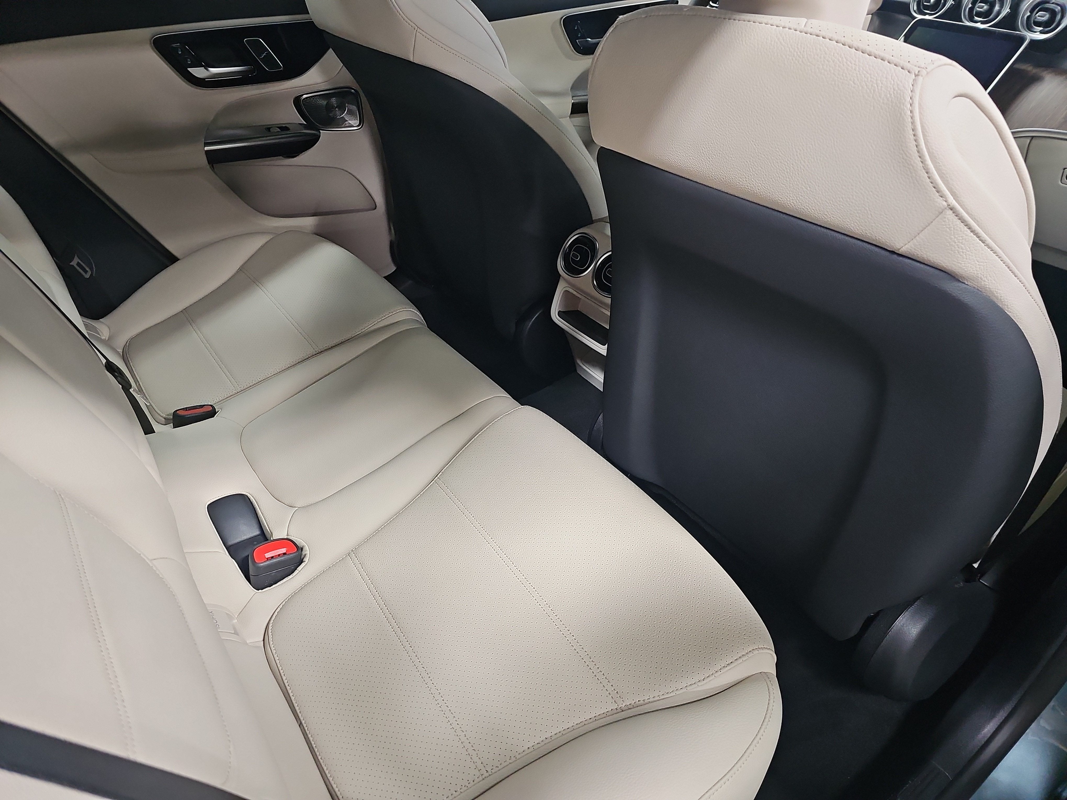 2027 Mercedes-Benz GLC GLC 300