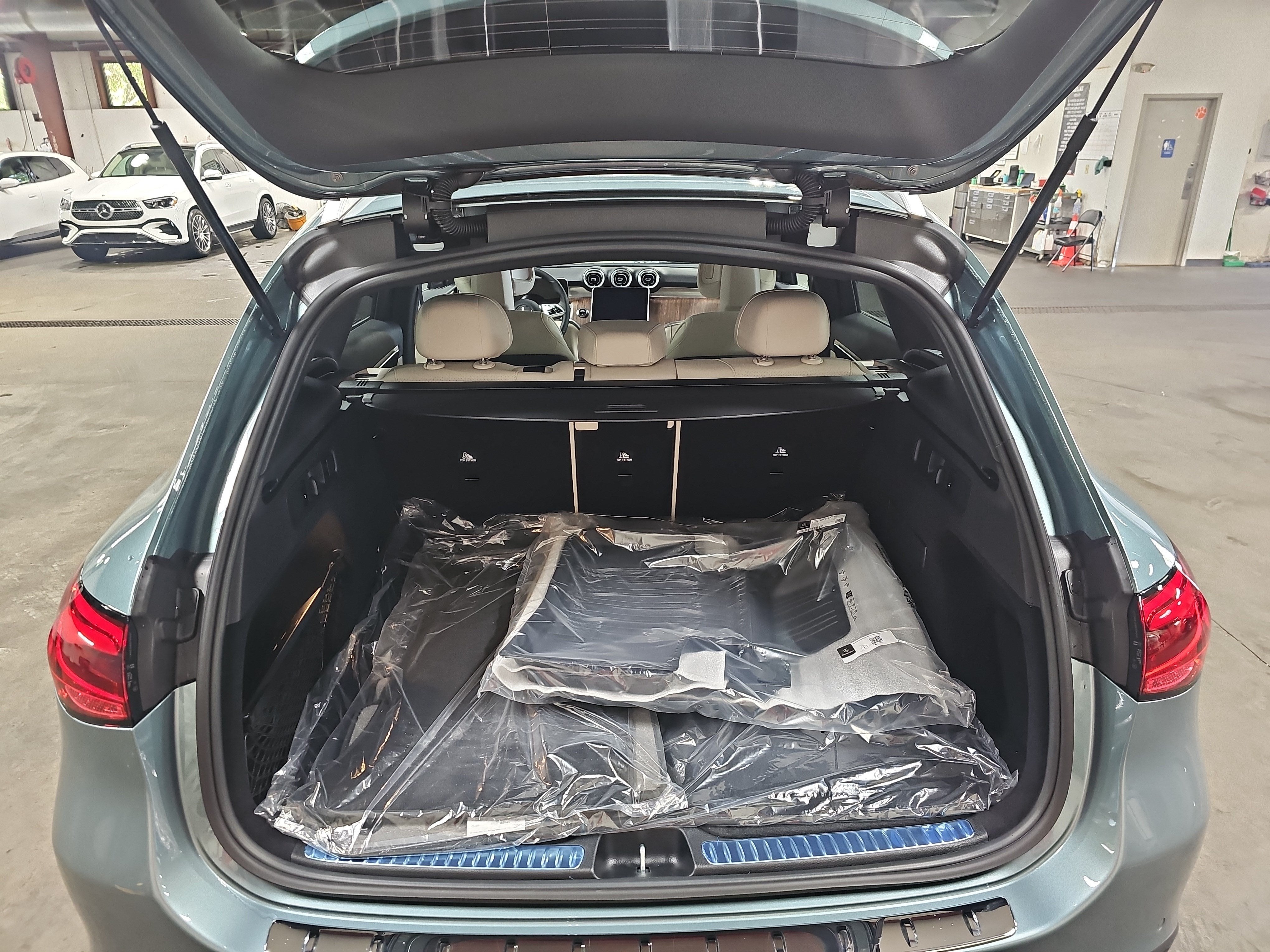 2027 Mercedes-Benz GLC GLC 300
