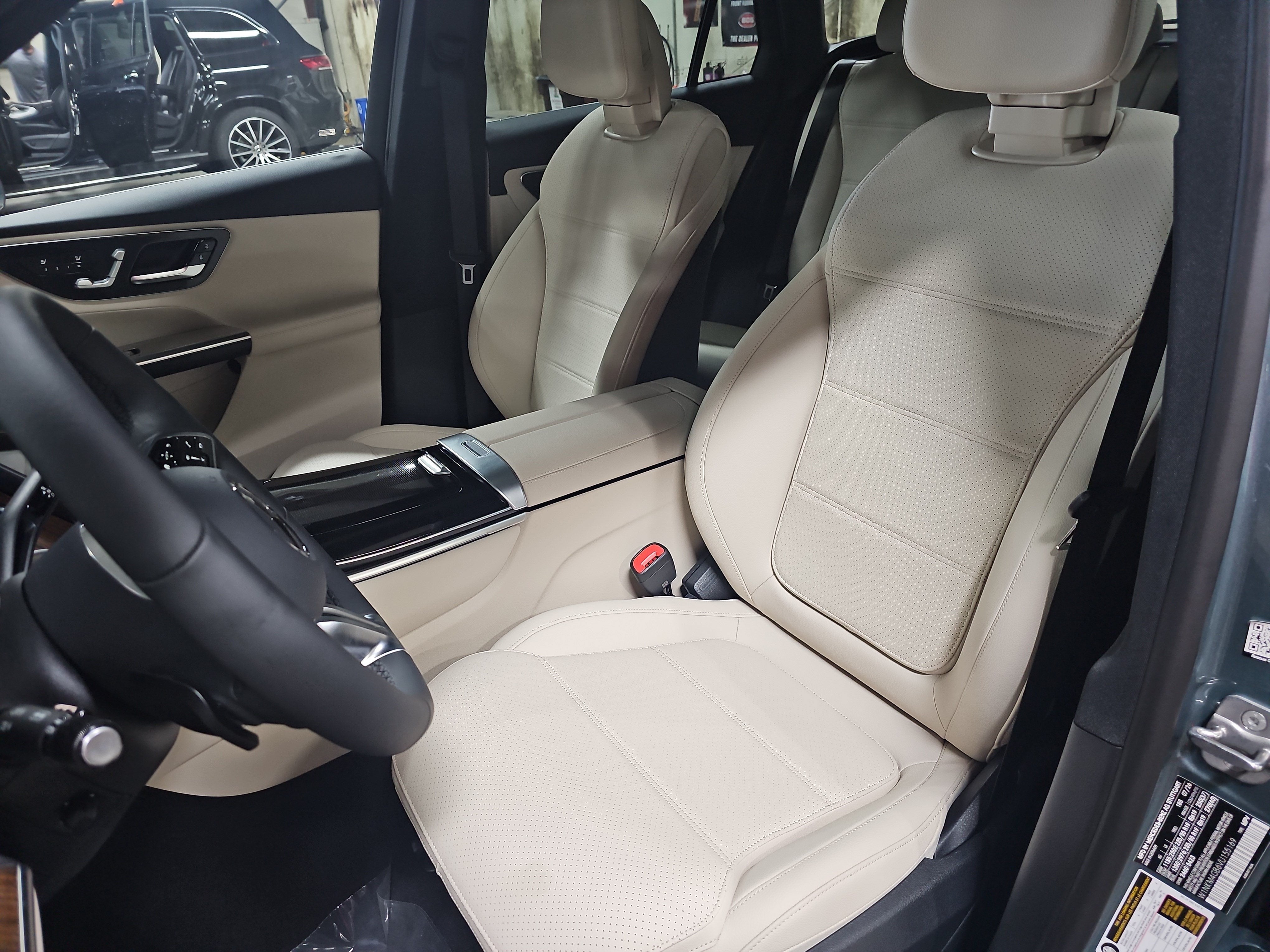 2027 Mercedes-Benz GLC GLC 300