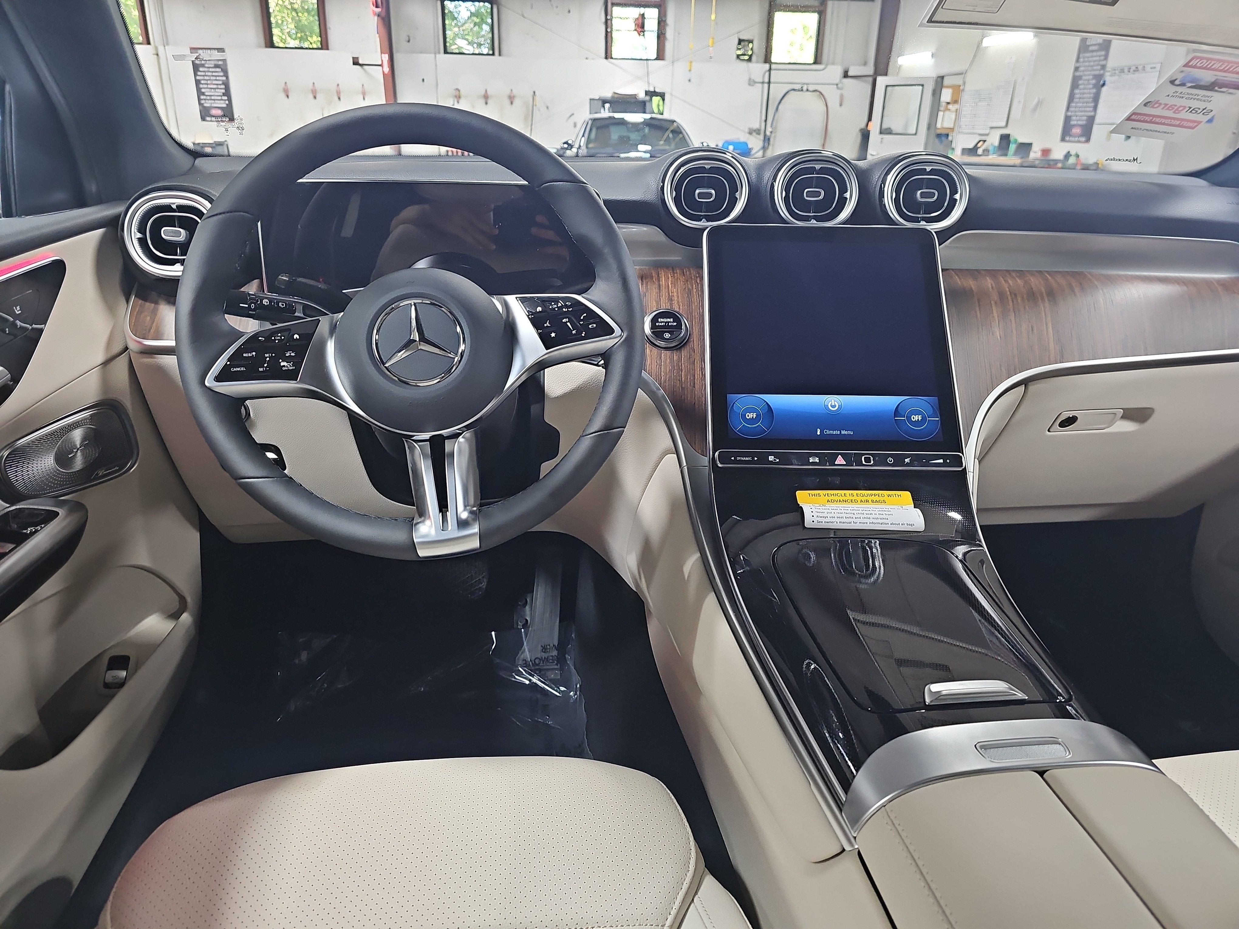 2027 Mercedes-Benz GLC GLC 300