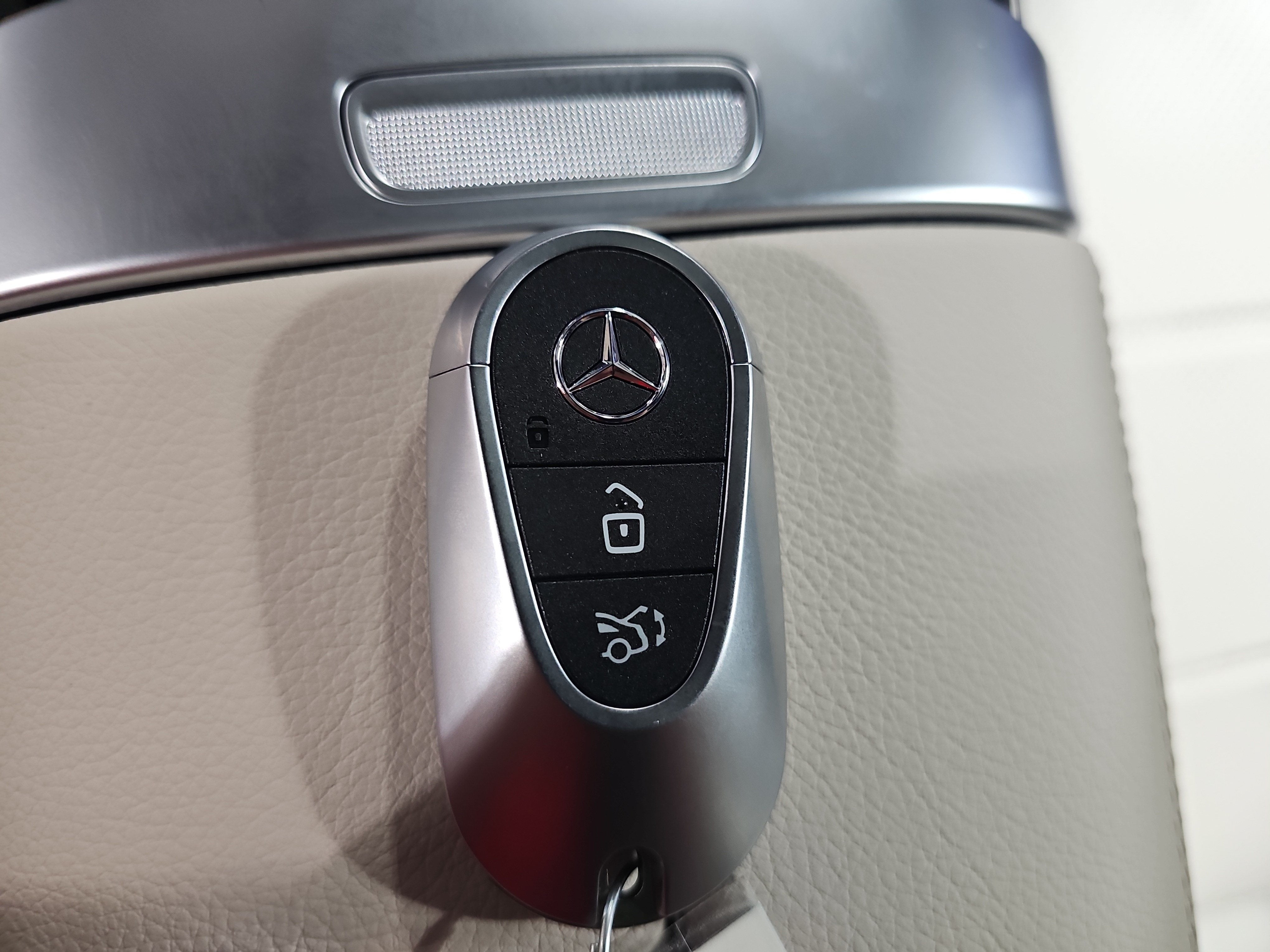 2027 Mercedes-Benz GLC GLC 300