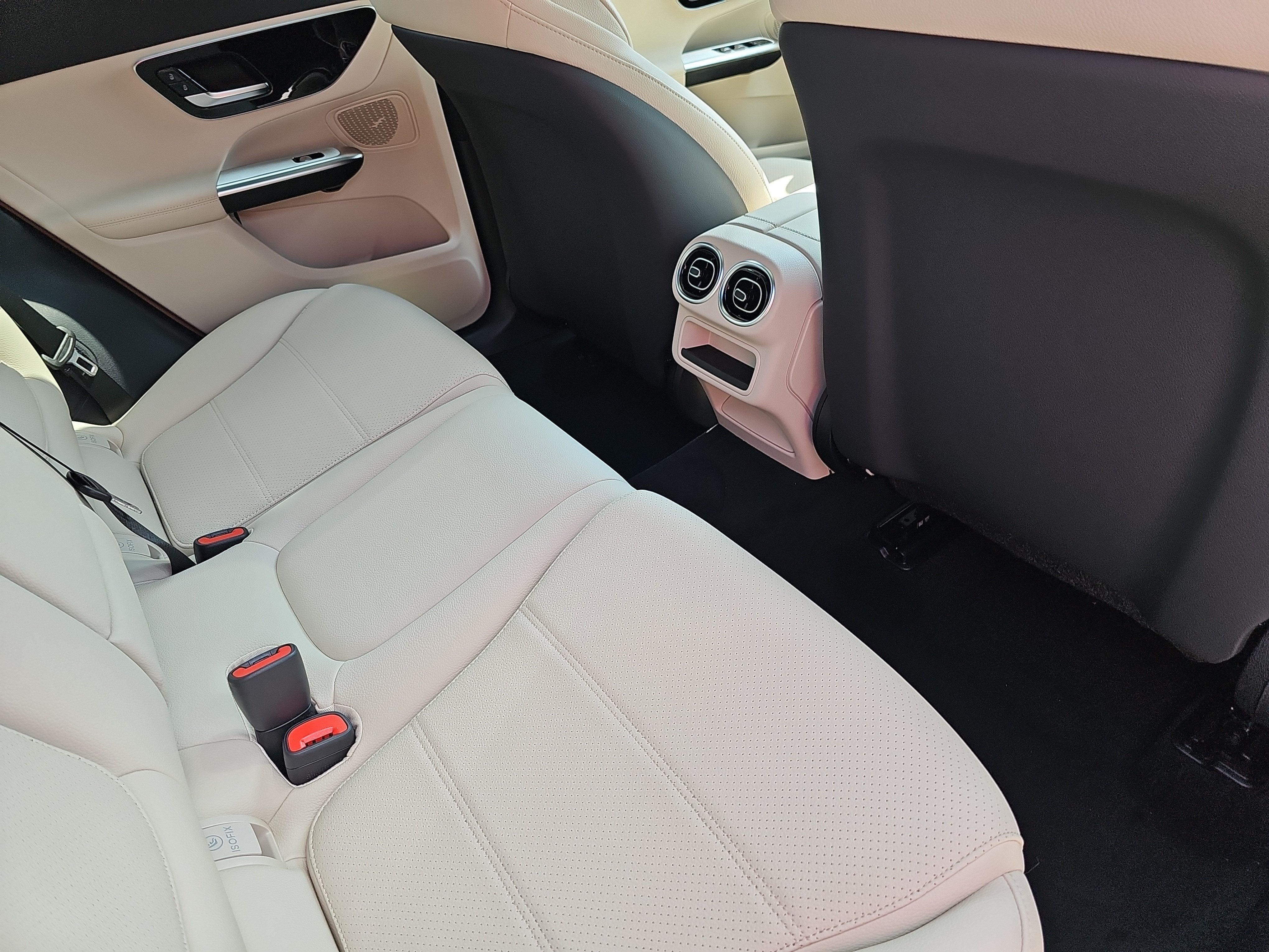 2027 Mercedes-Benz GLC GLC 300