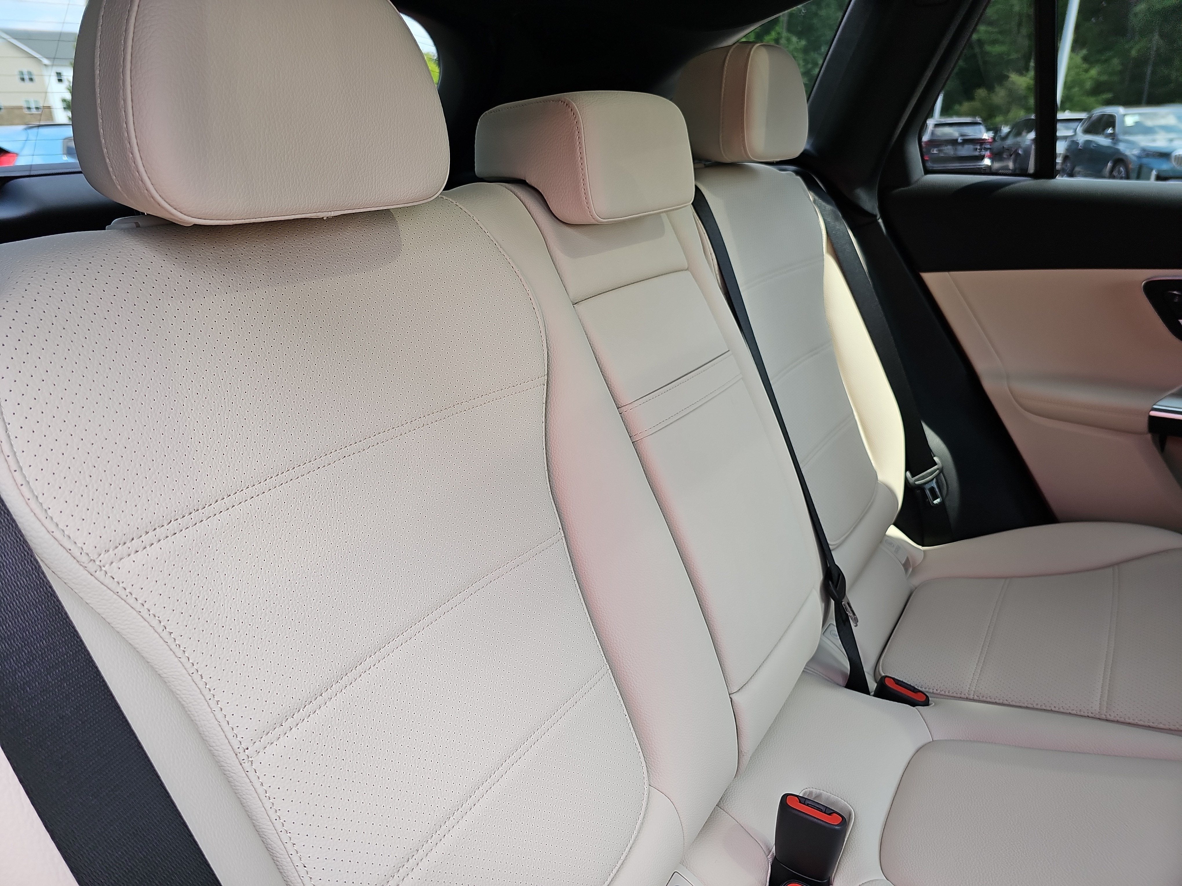 2027 Mercedes-Benz GLC GLC 300