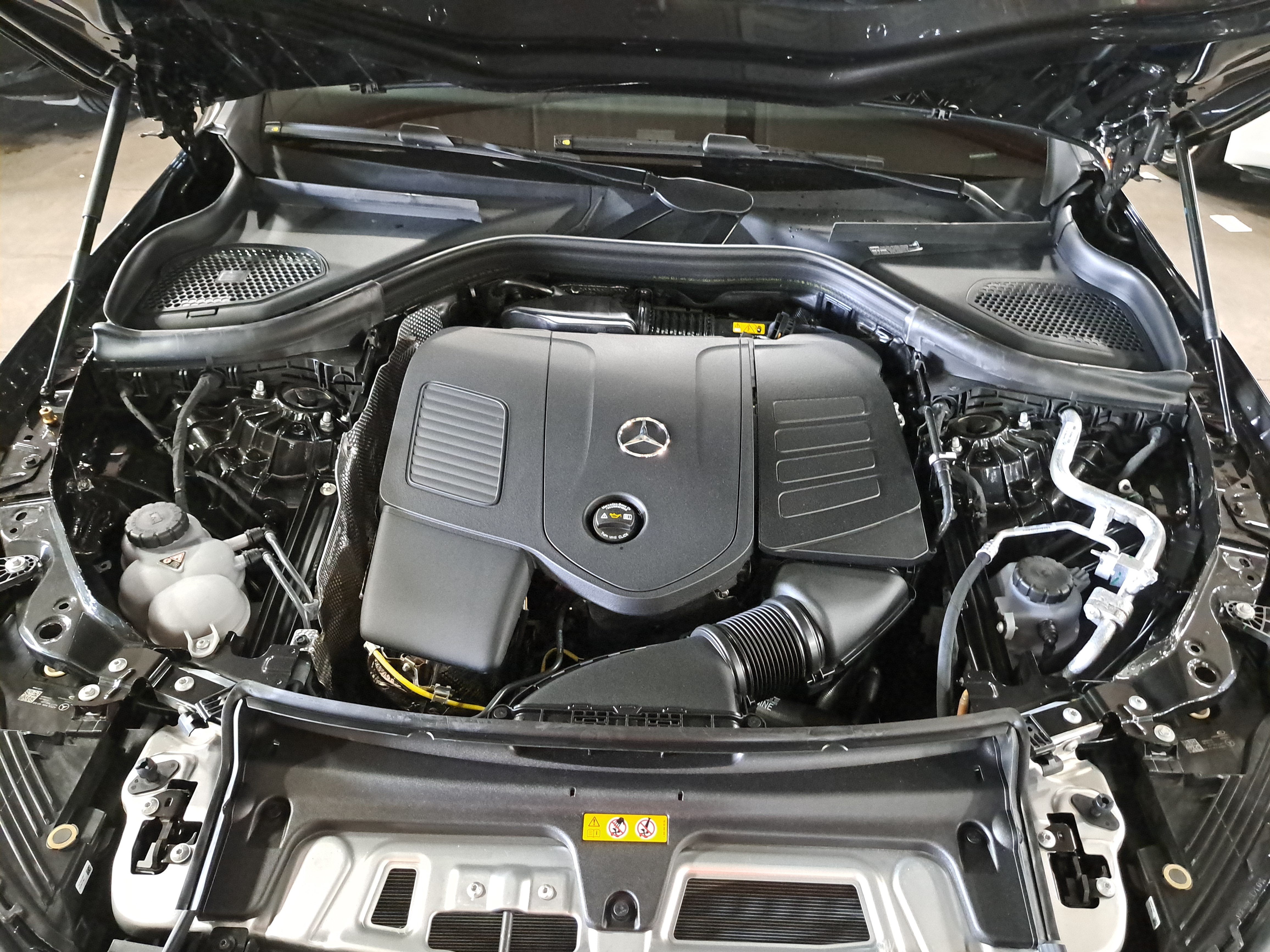 2027 Mercedes-Benz GLC GLC 300