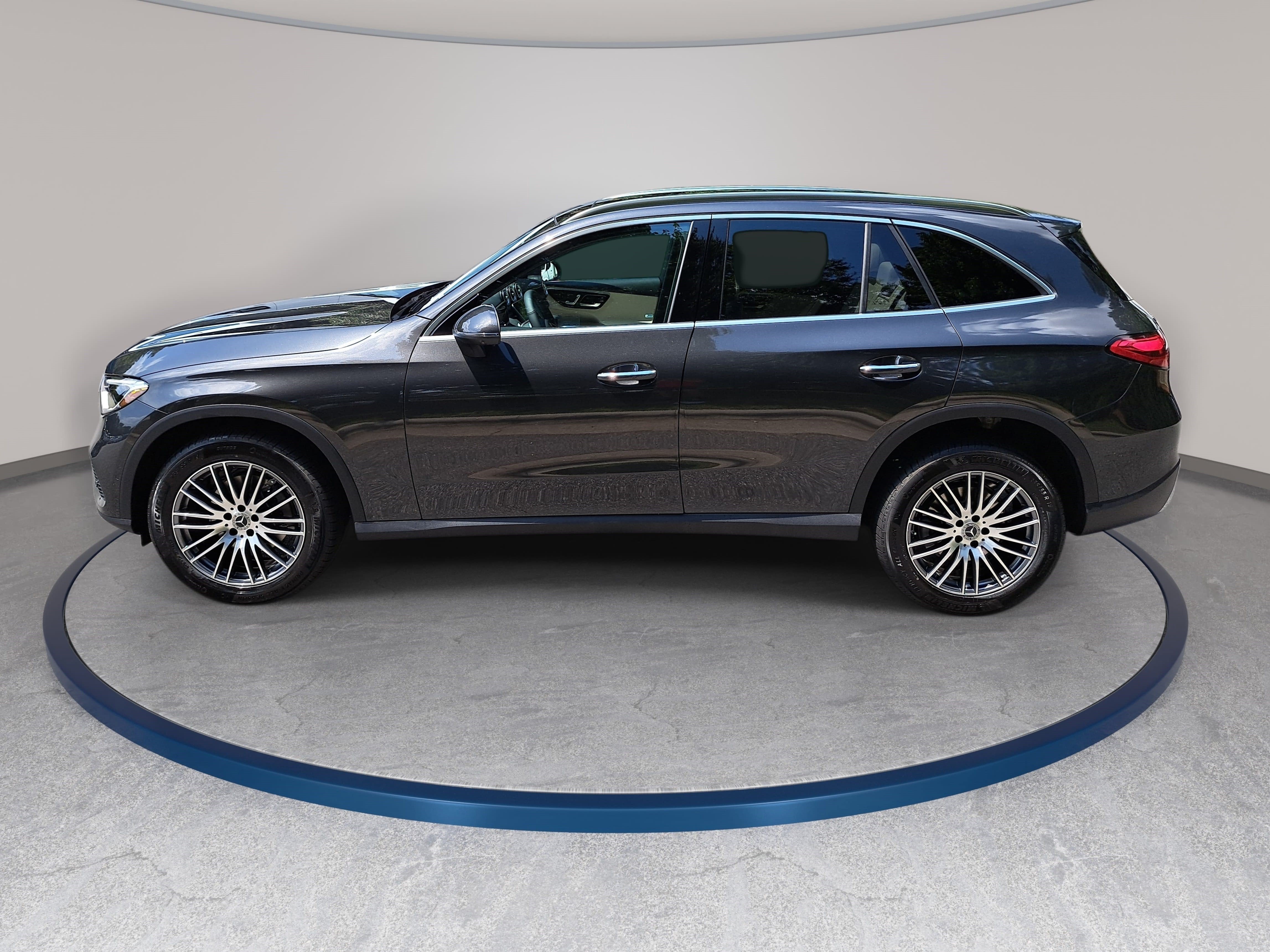 2027 Mercedes-Benz GLC GLC 300