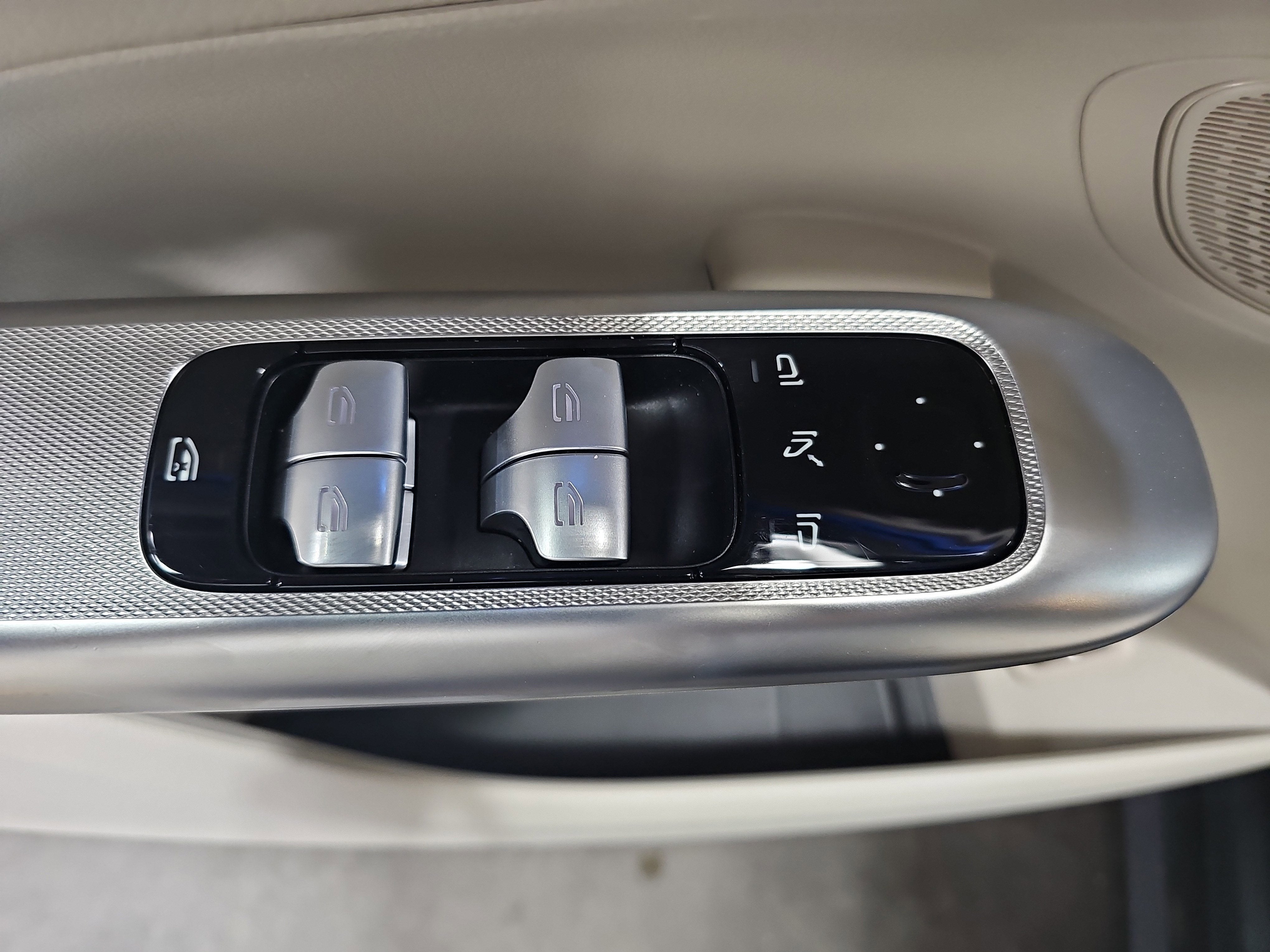 2024 Mercedes-Benz GLC GLC 300