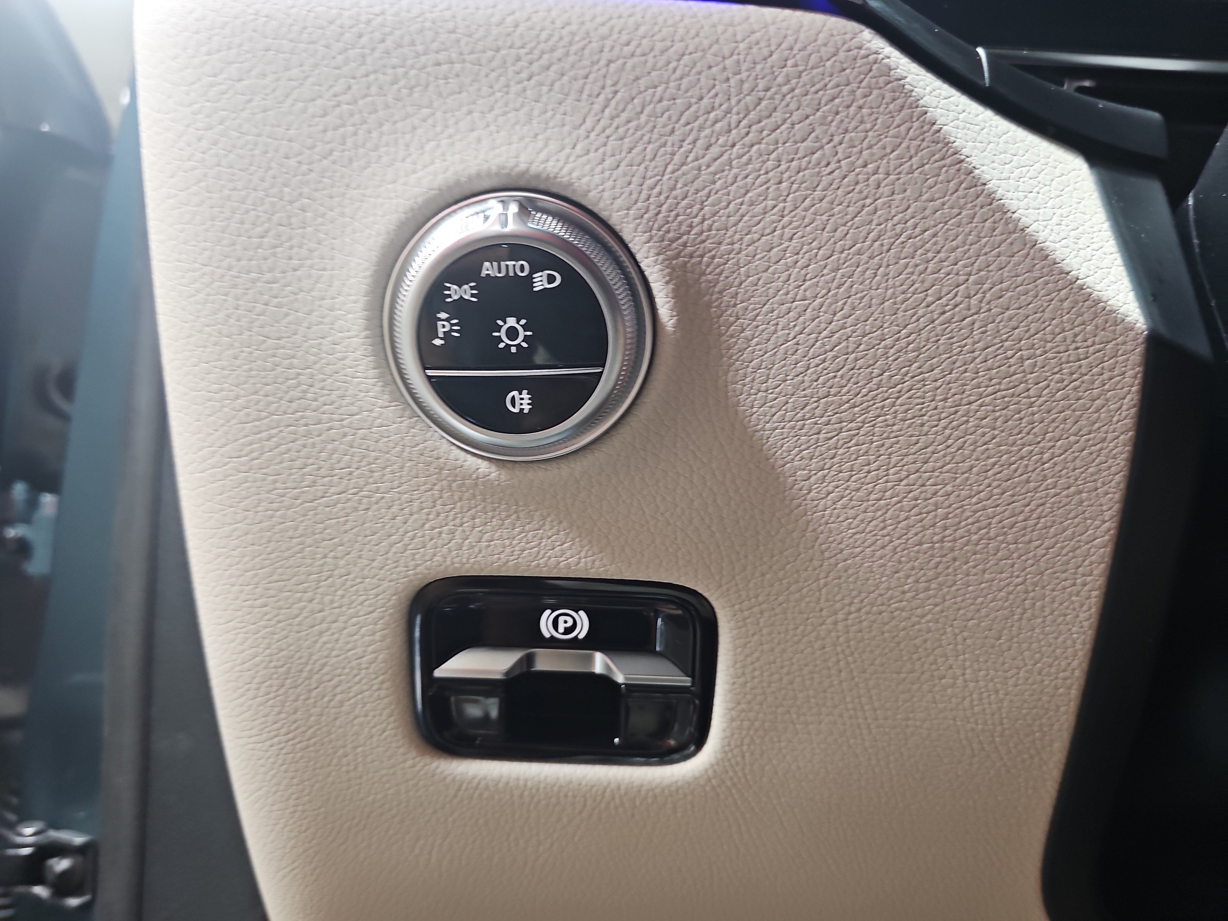 2027 Mercedes-Benz GLC GLC 300
