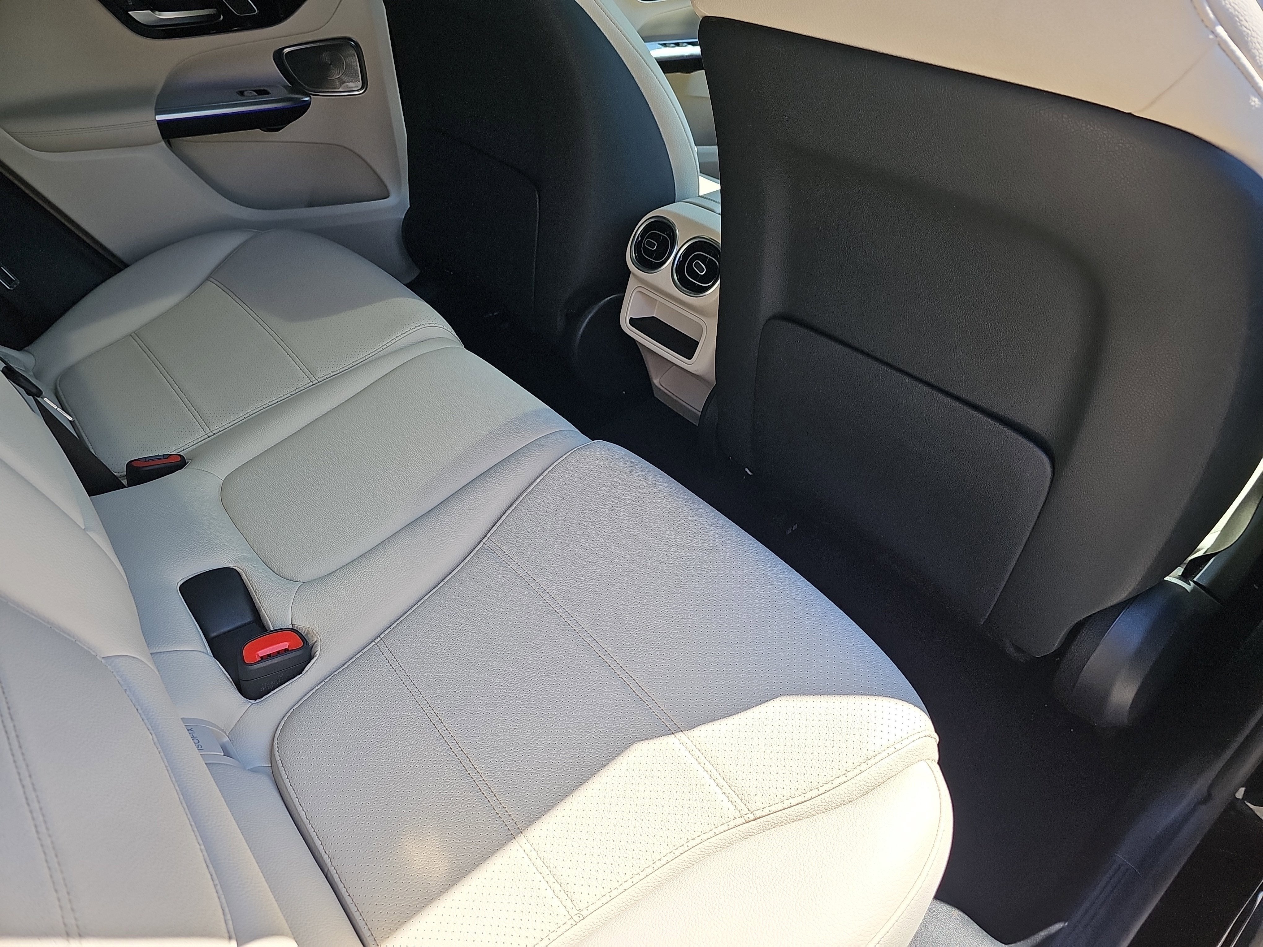 2025 Mercedes-Benz GLC GLC 300